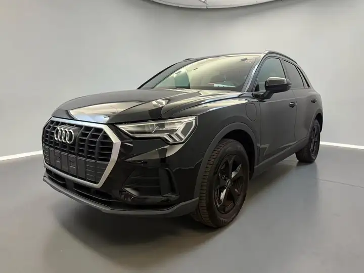 Audi Q3 45 TFSI e S-Line*AHK*MOD 2024*ACC*KAMERA