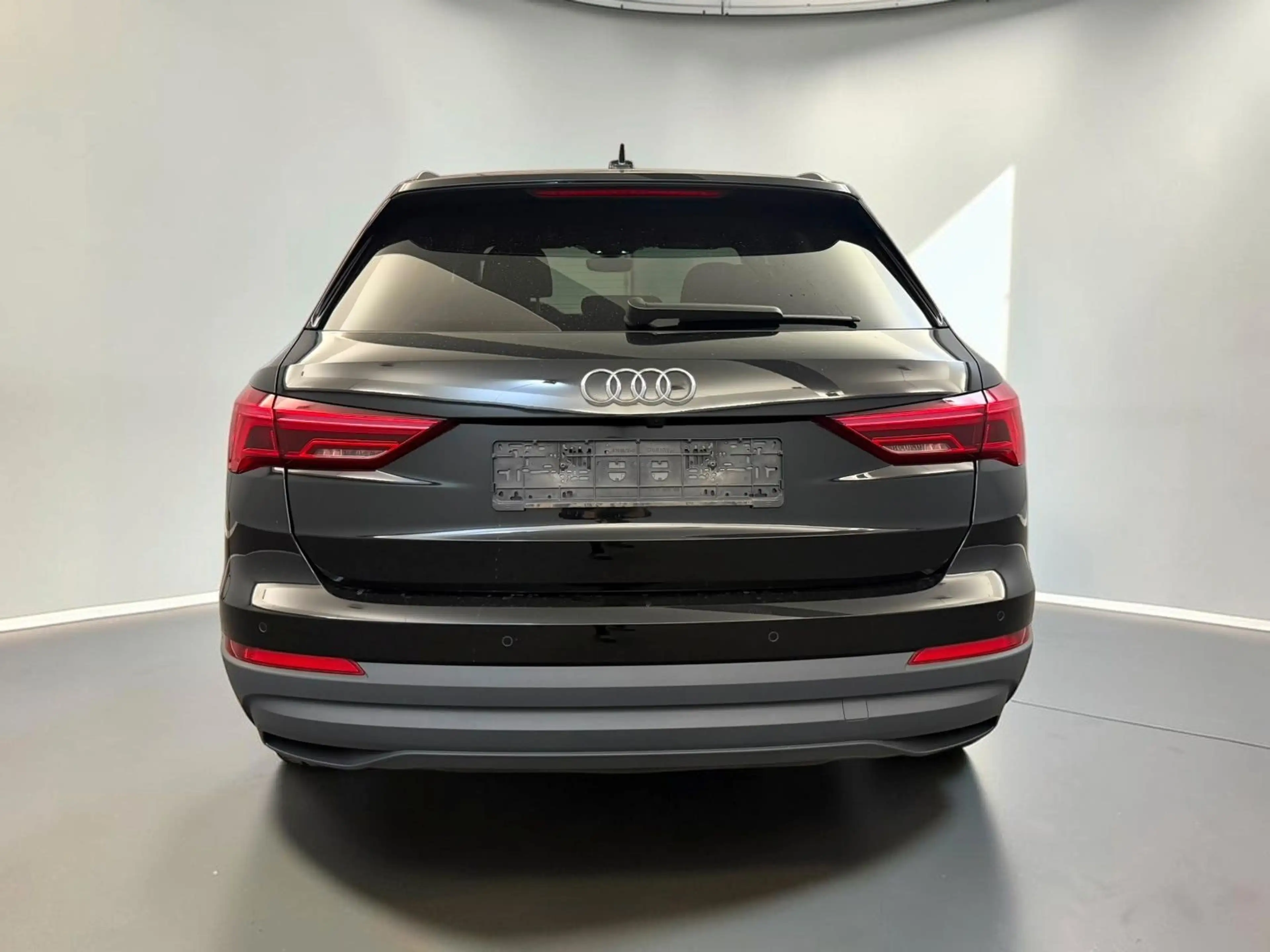 Audi Q3 45 TFSI e S-Line*AHK*MOD 2024*ACC*KAMERA — photo 6
