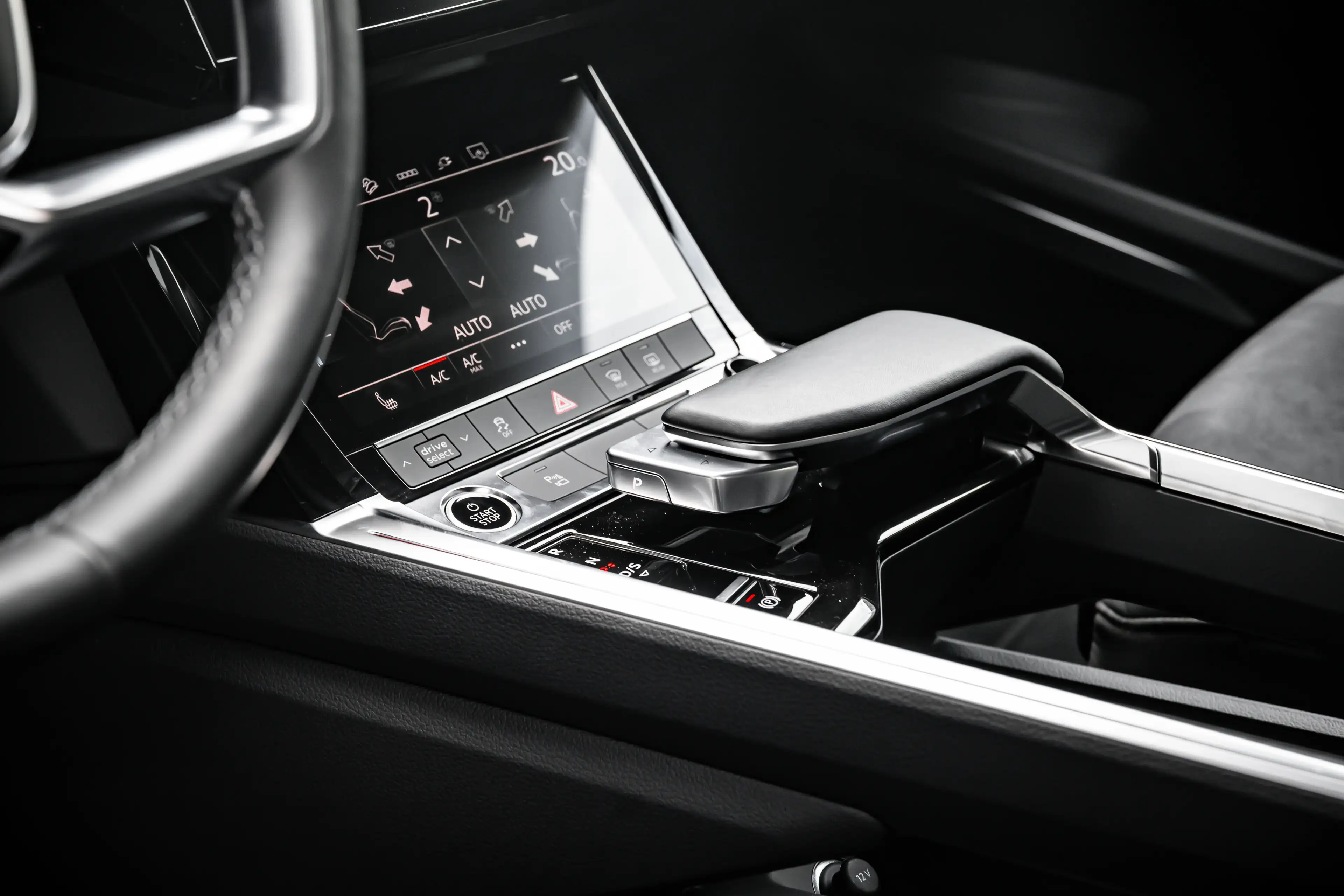 Audi Q8 e-tron Sportback 55 quattro Edition 115 kWh | Achteruitri — photo 12