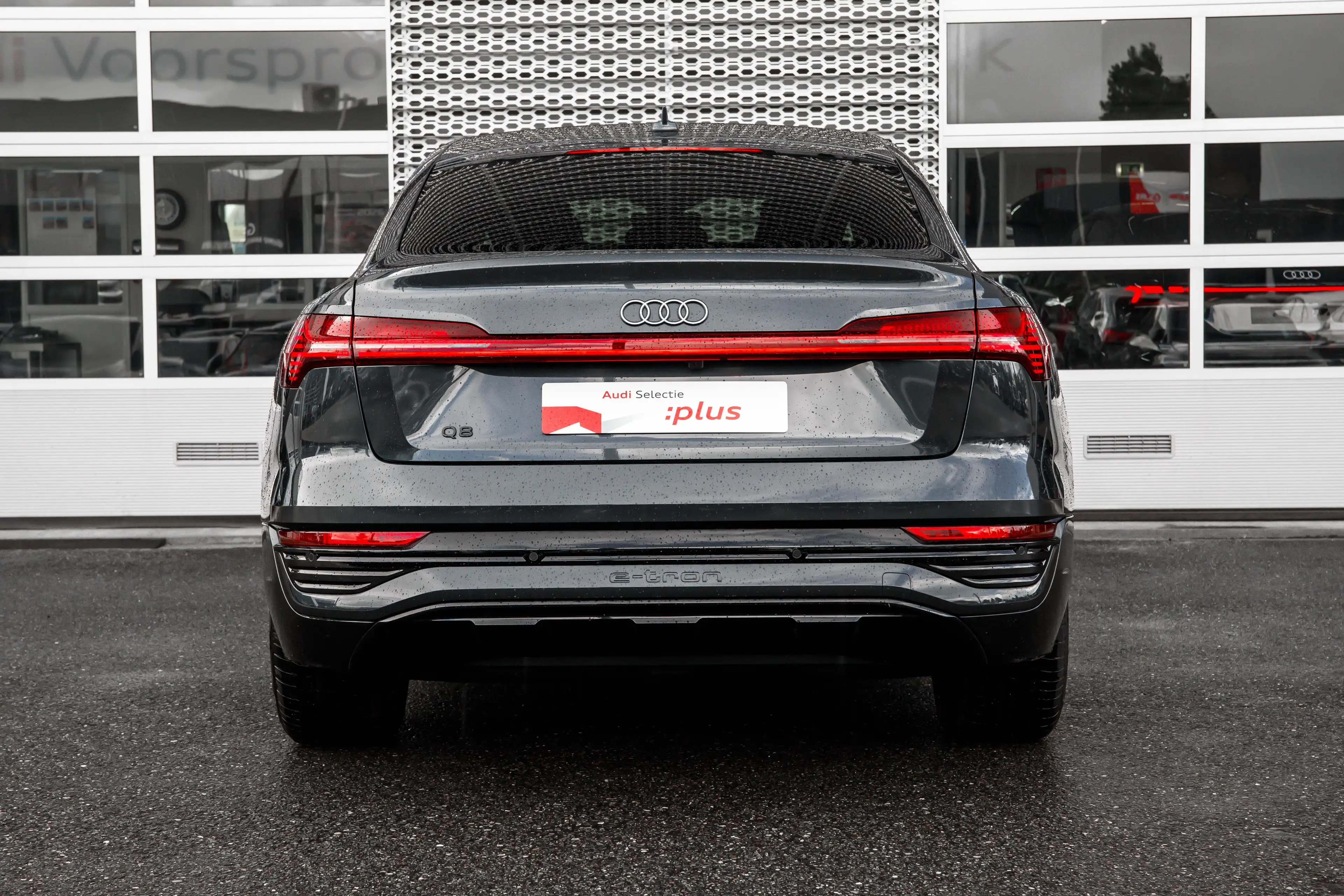Audi Q8 e-tron Sportback 55 quattro Edition 115 kWh | Achteruitri — photo 4