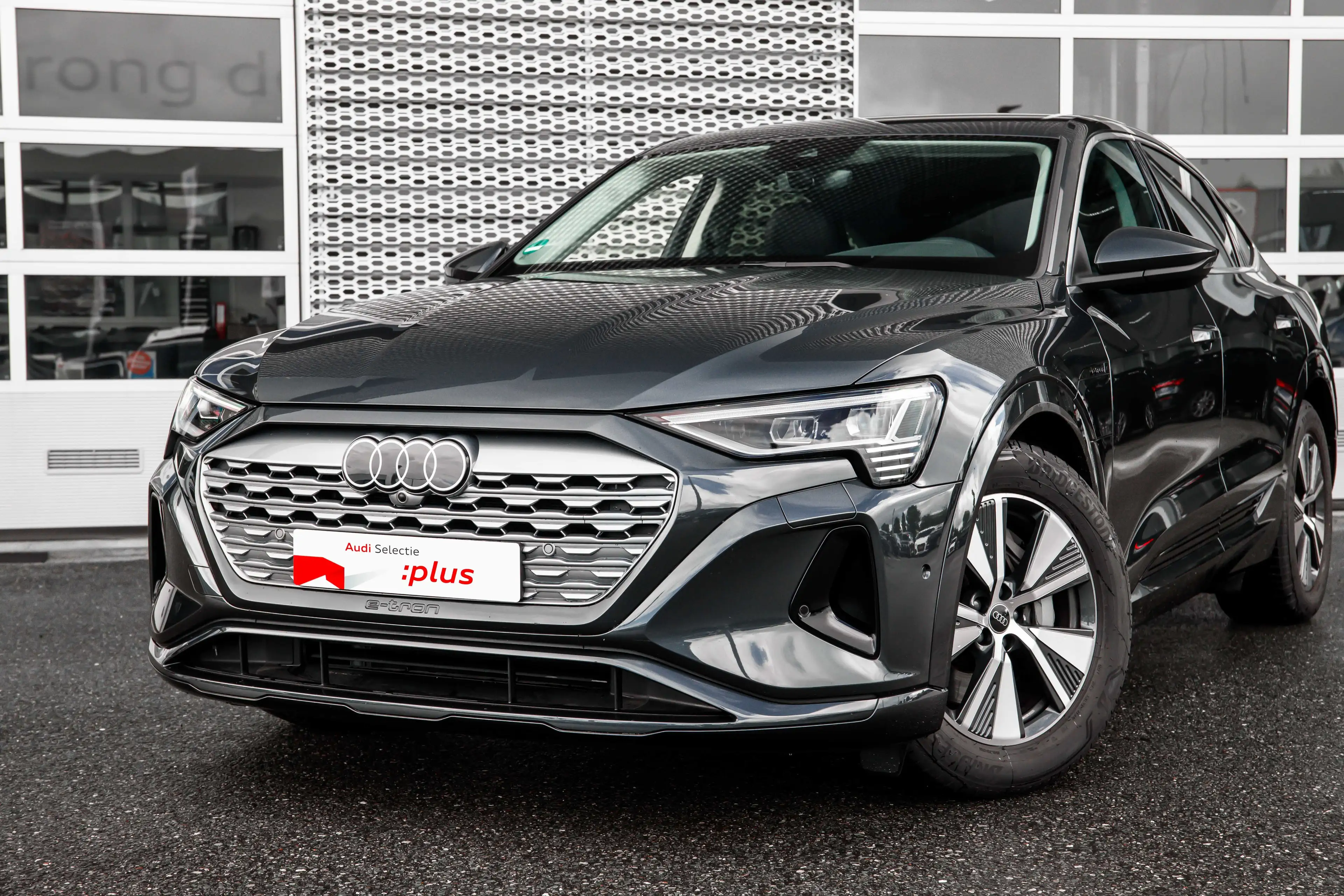 Audi Q8 e-tron Sportback 55 quattro Edition 115 kWh | Achteruitri — photo 6
