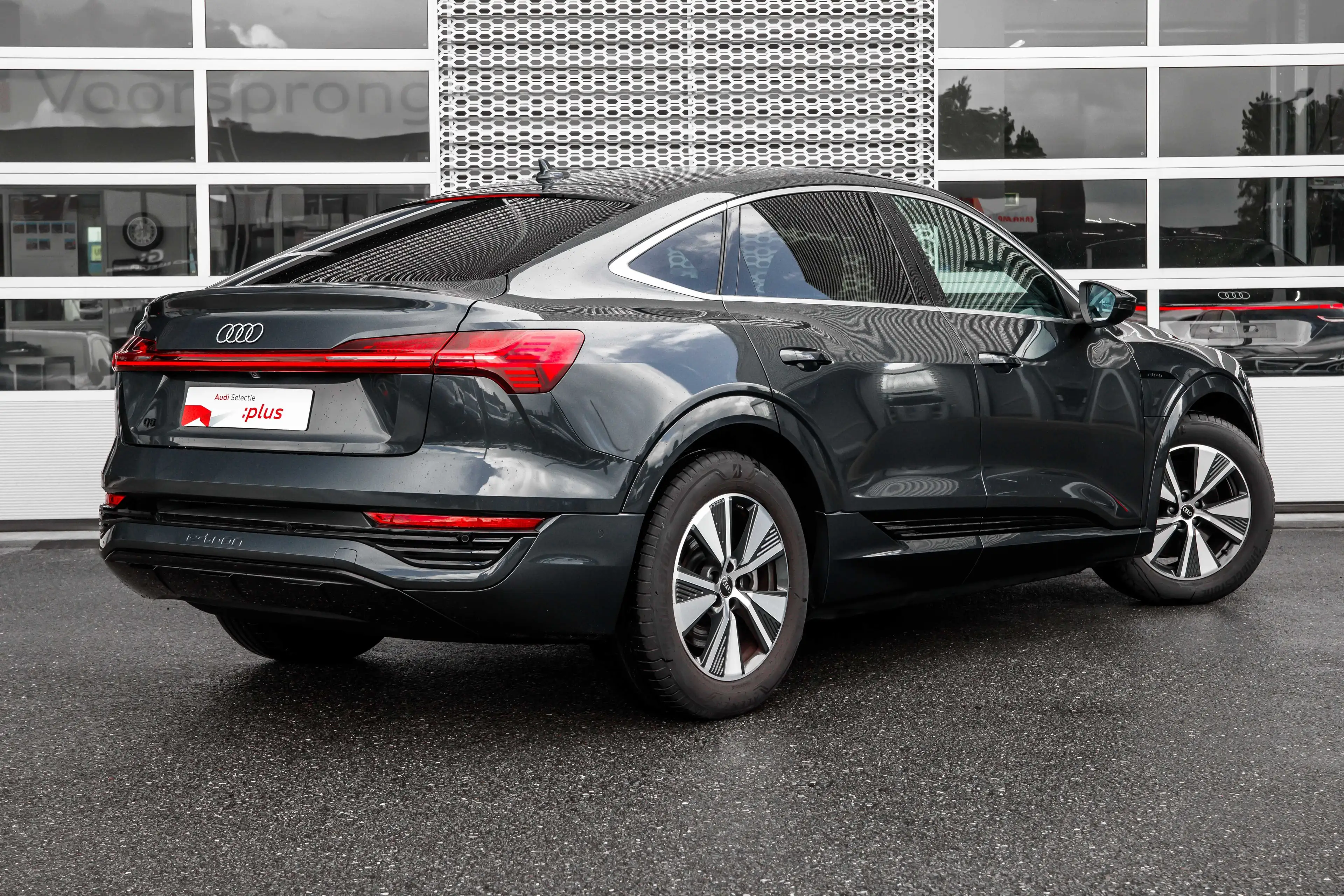 Audi Q8 e-tron Sportback 55 quattro Edition 115 kWh | Achteruitri — photo 2