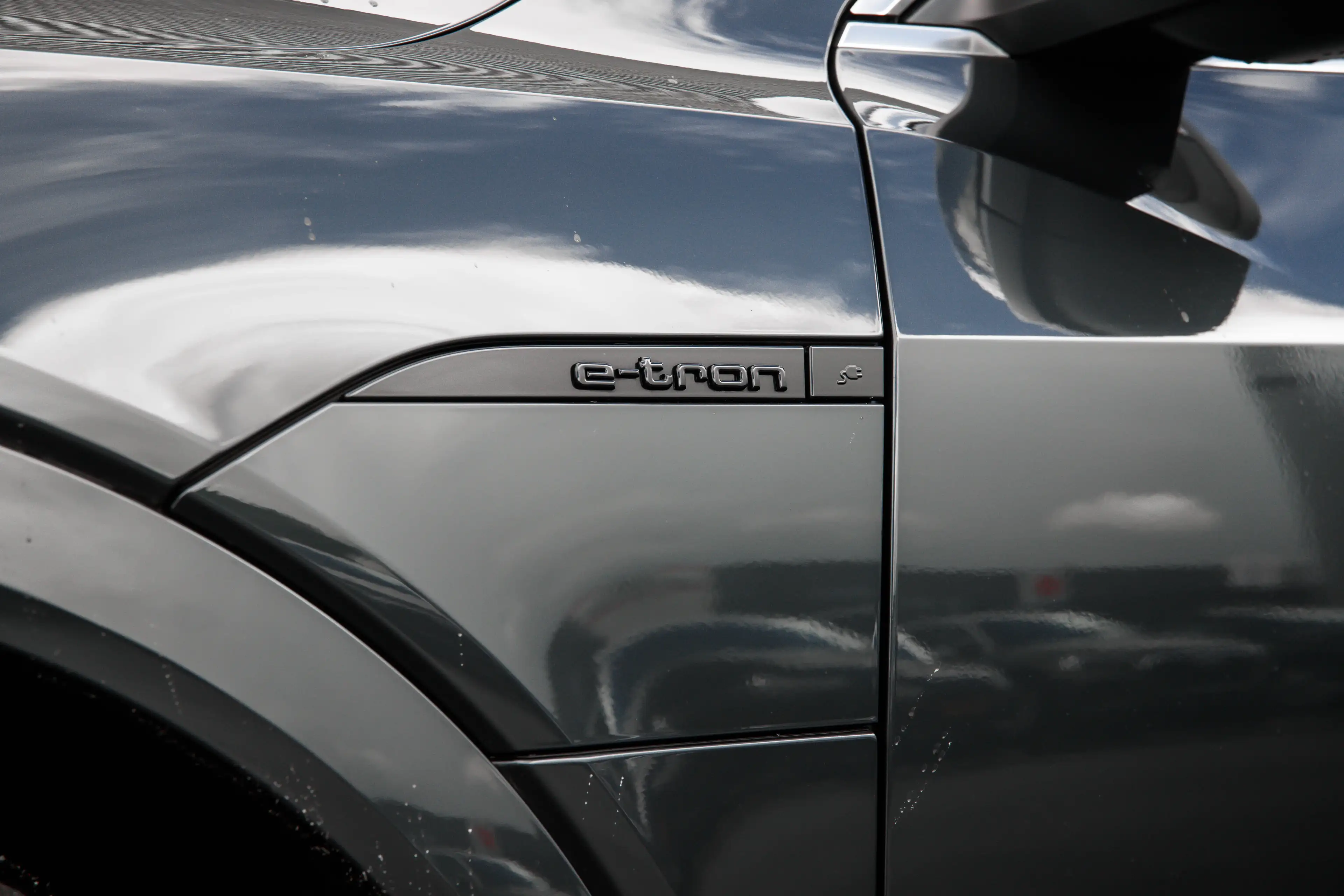Audi Q8 e-tron Sportback 55 quattro Edition 115 kWh | Achteruitri — photo 13