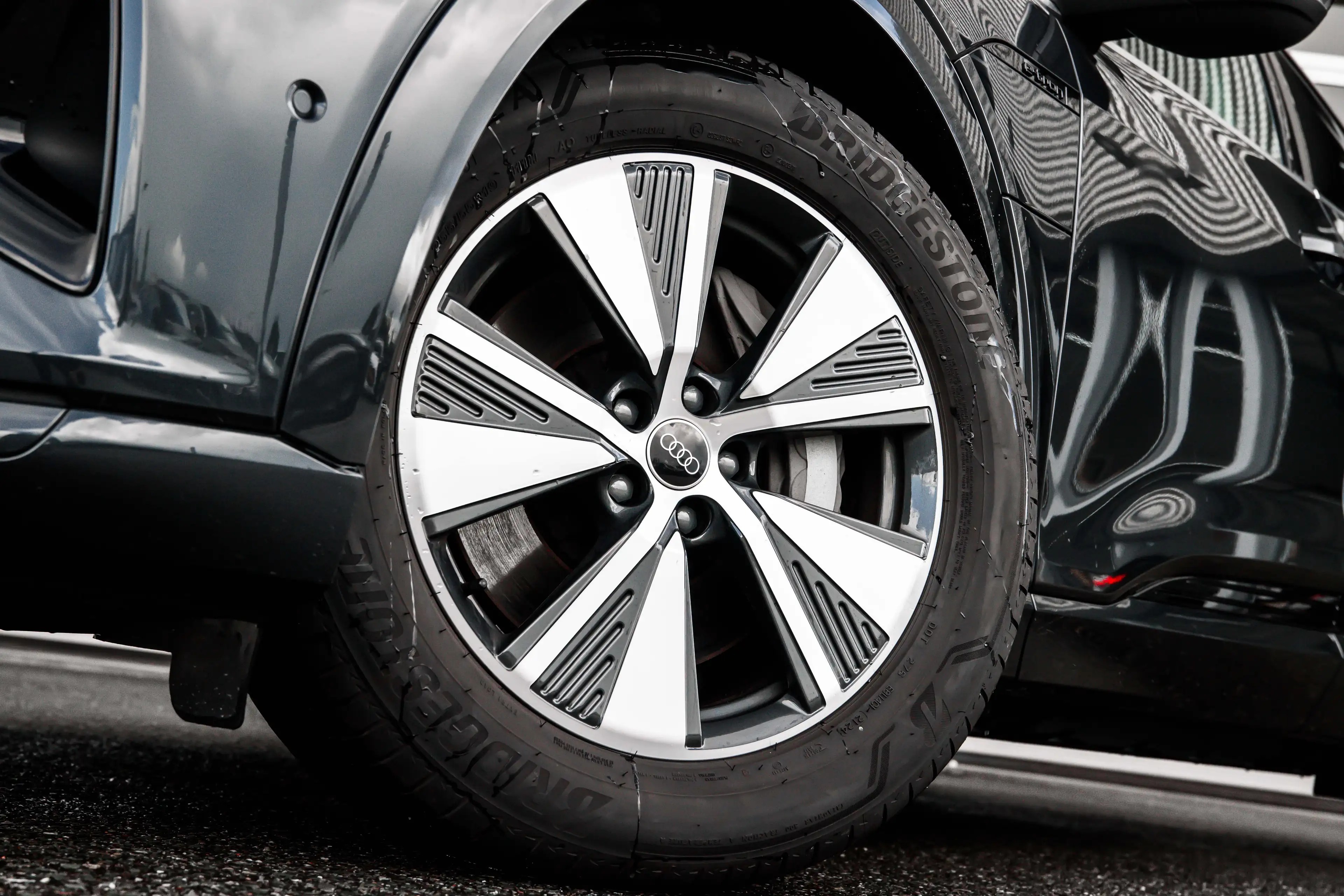 Audi Q8 e-tron Sportback 55 quattro Edition 115 kWh | Achteruitri — photo 7