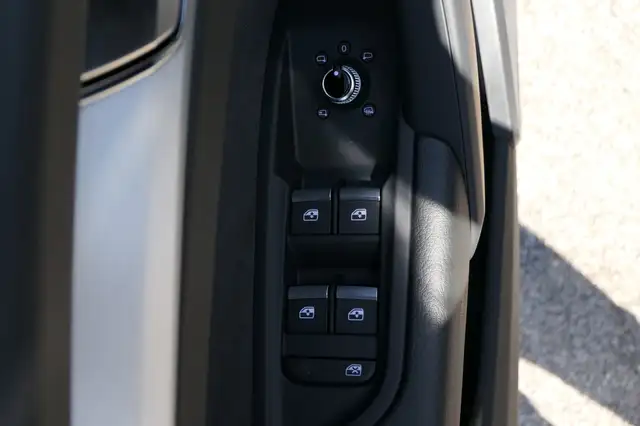 Audi Q5 view 4
