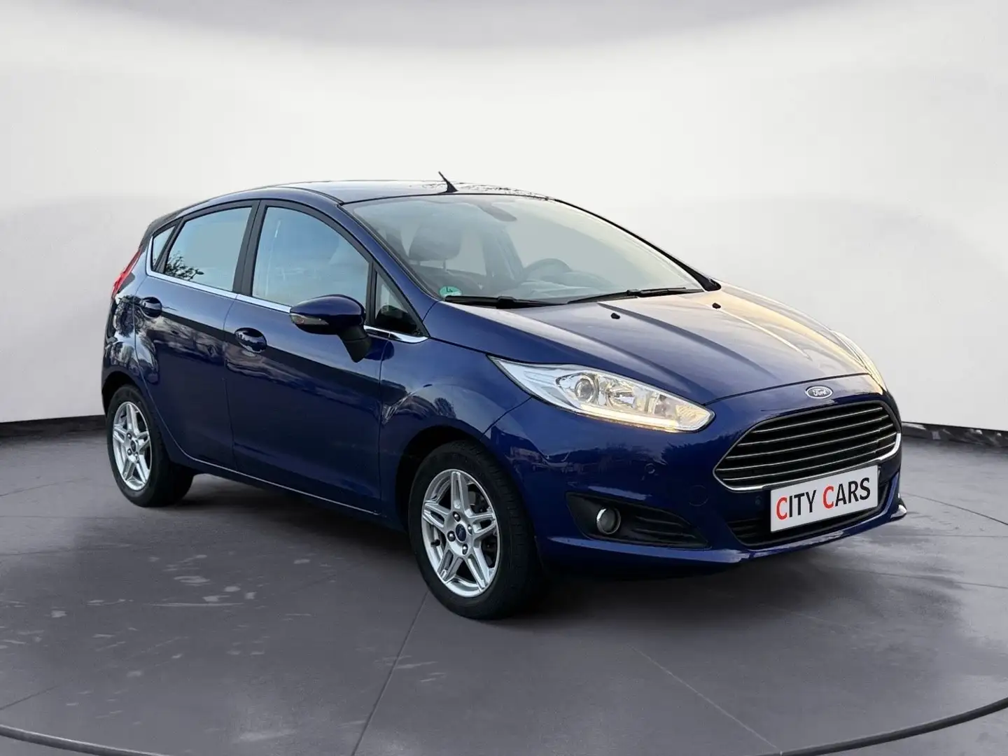 Ford Fiesta Titanium Bleu - 2