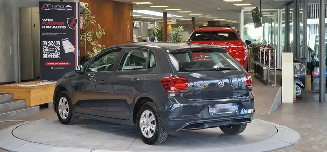 Volkswagen Polo view 6