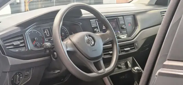Volkswagen Polo view 11