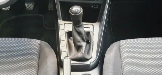 Volkswagen Polo view 14