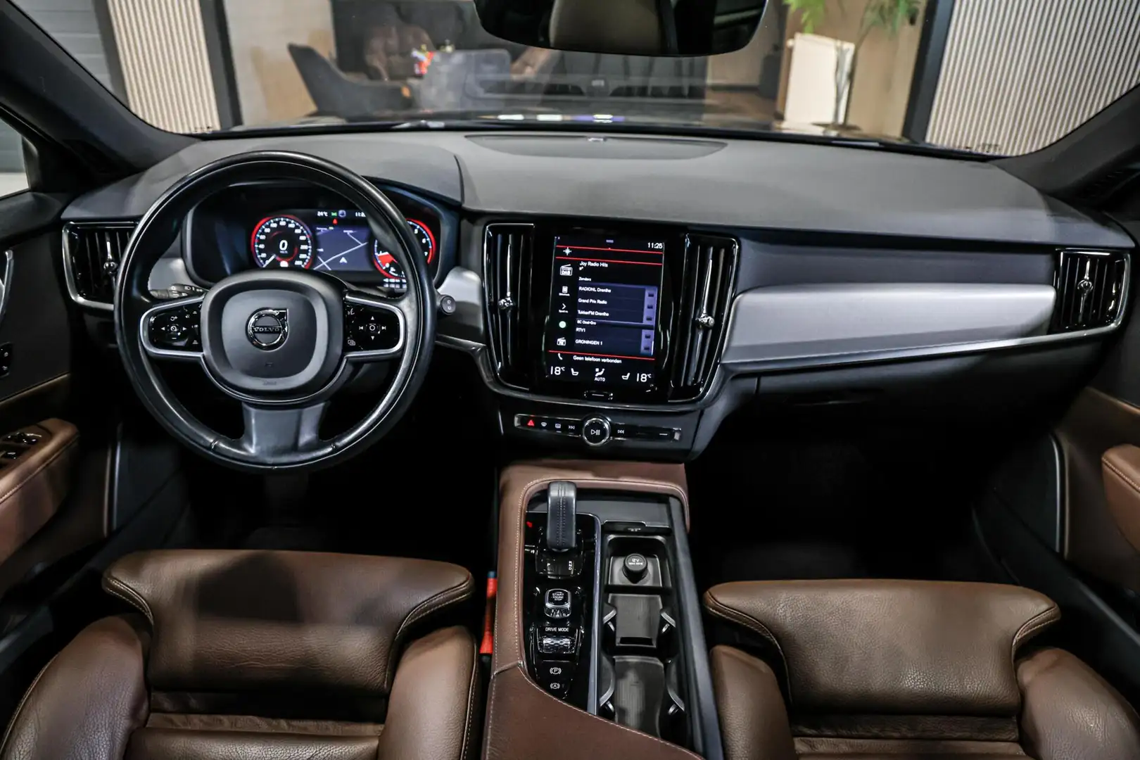 Volvo V90 2.0 B4 Business Pro LEER TREKHAAK CAMERA CARPLAY N Blau - 2