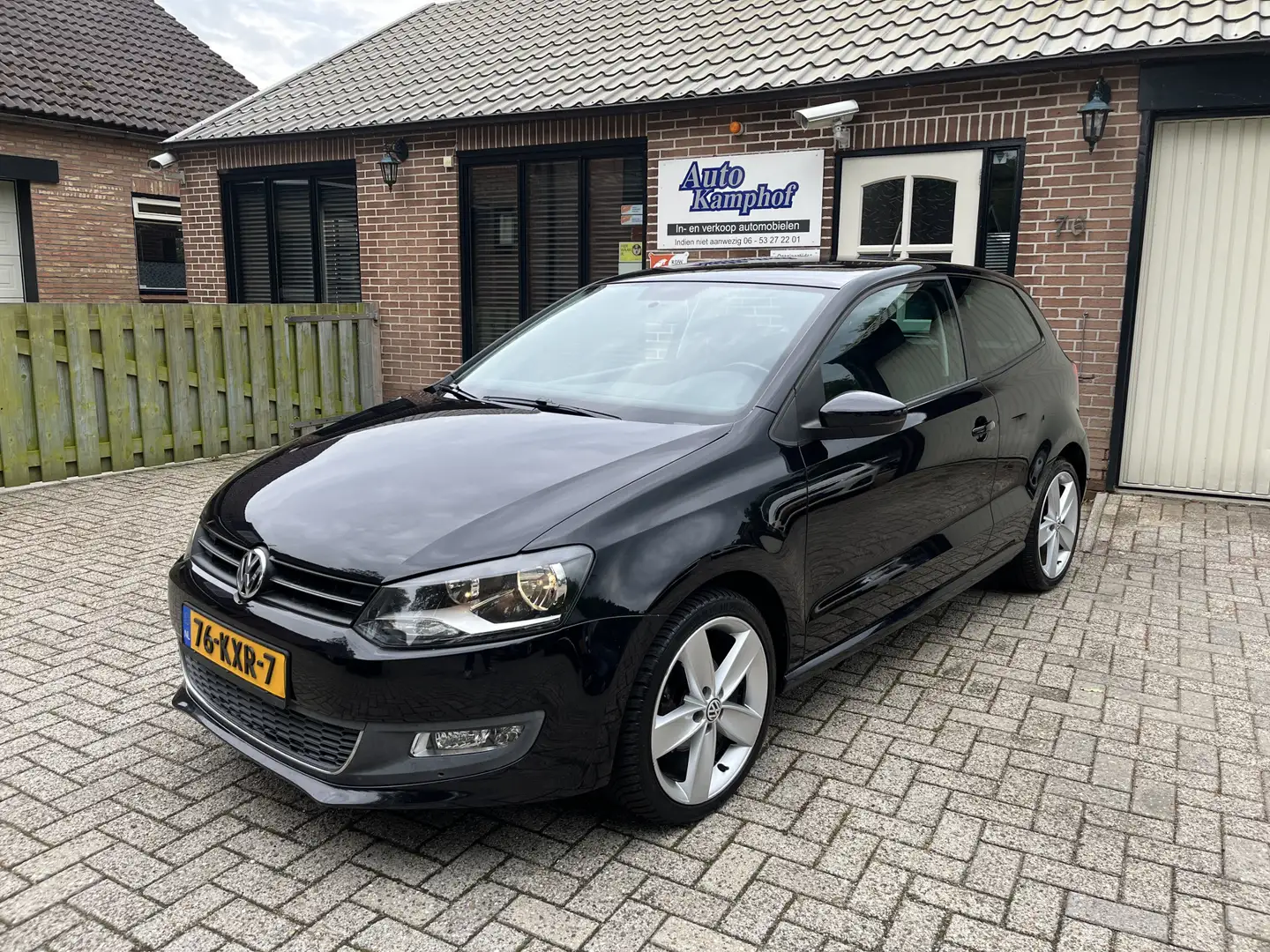 Volkswagen Polo 1.2 TSI Highline 3 drs 105 pk 6 bak Zwart - 2