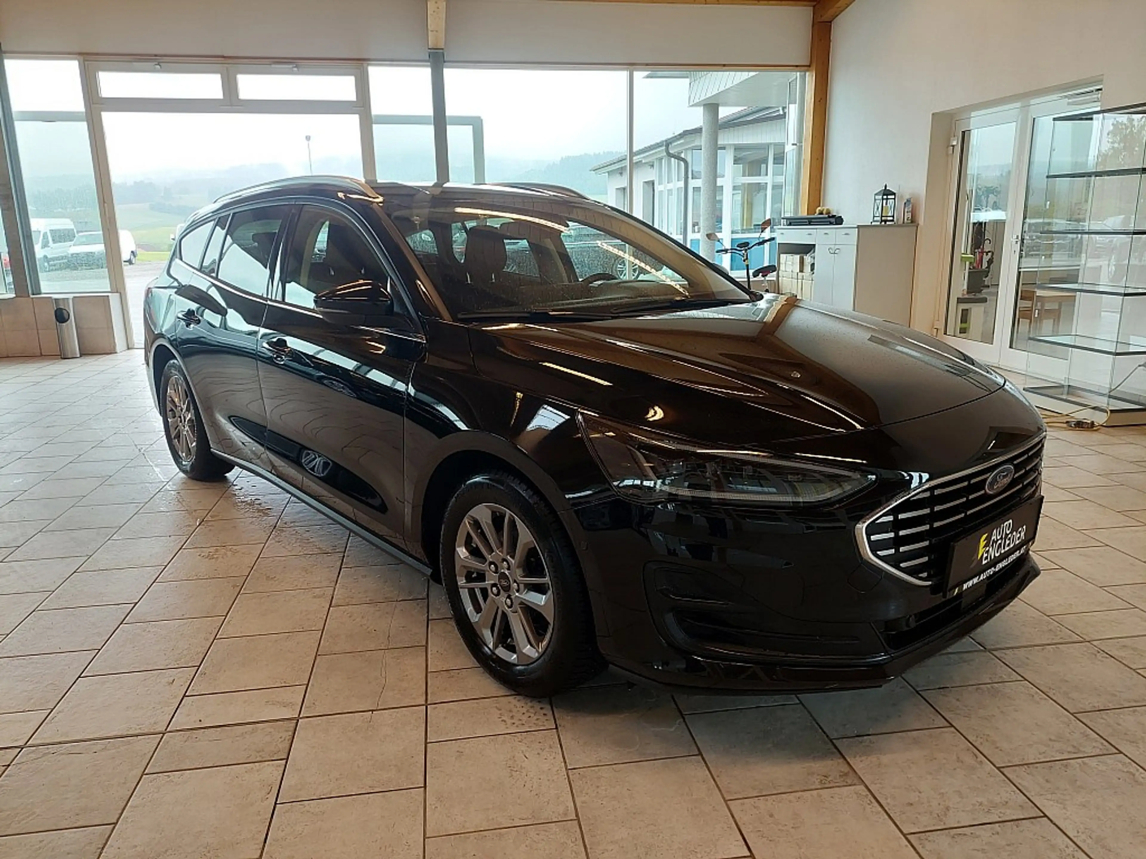 Ford Focus Turnier 1,5 EcoBlue Titanium X Aut. — photo 4
