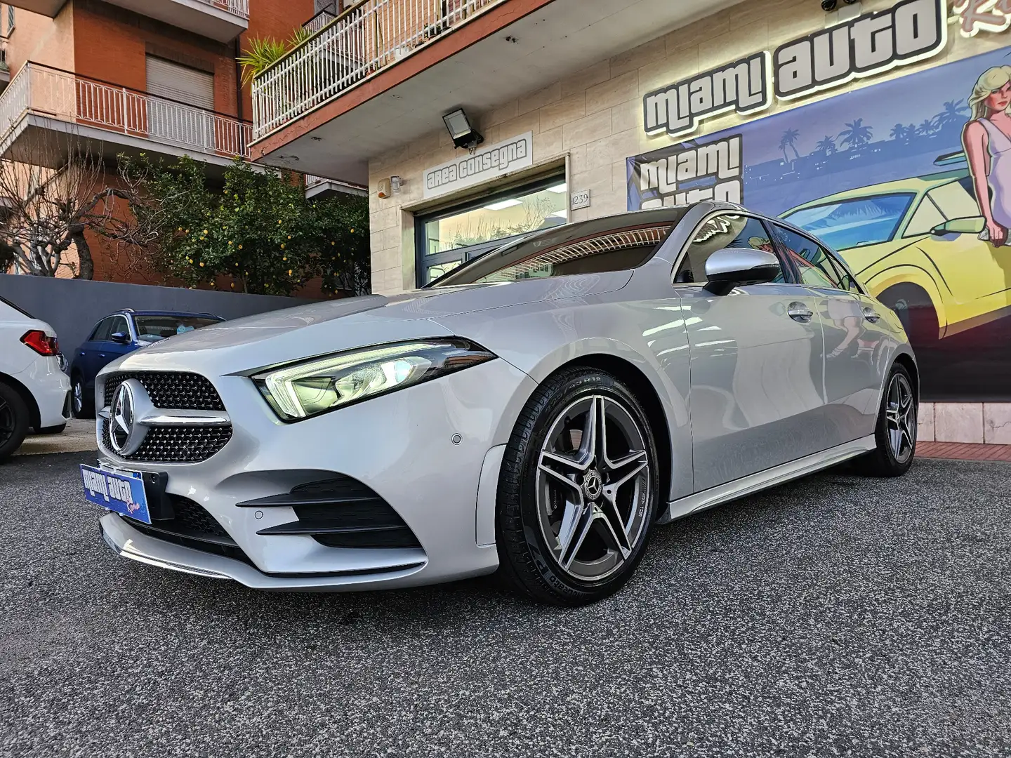 Mercedes-Benz A 180 A 180 d Automatic Premium UNIPRO ITA LED PACK LUCI Grigio - 2