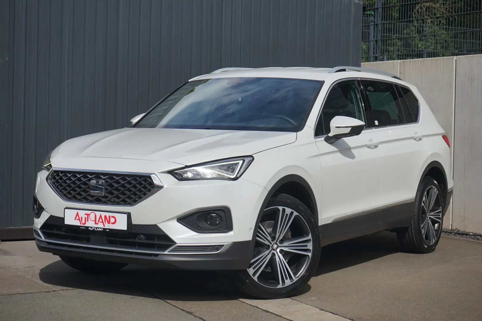 SEAT Tarraco 2.0 TSI Xcellence 4Drive LED Kamera AHK Weiß - 2