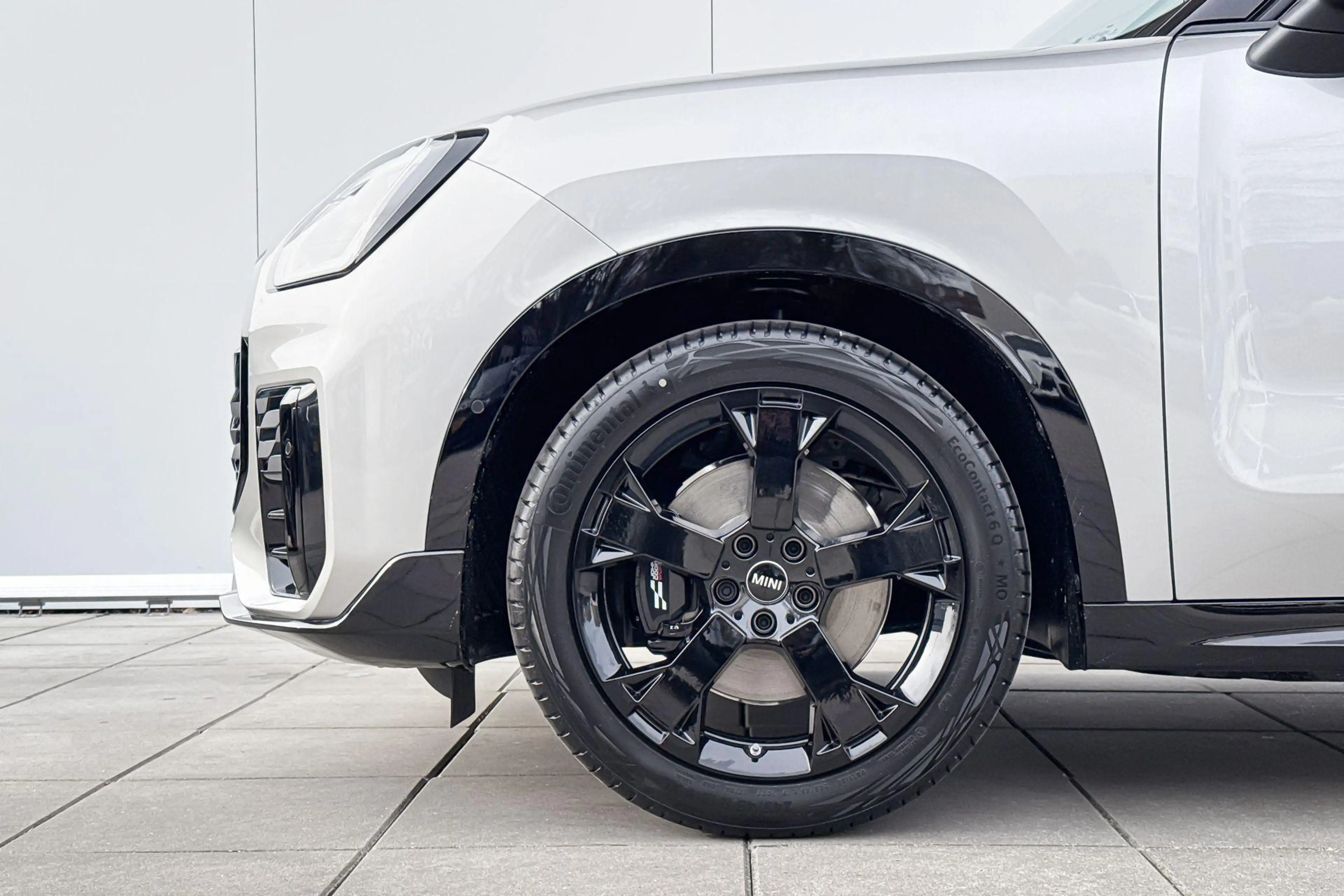 MINI John Cooper Works Countryman Electric E L 66.5 kWh — photo 3