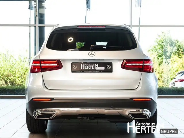 Mercedes-Benz GLC view 4