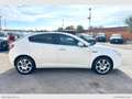 Alfa Romeo Giulietta GIULIETTA DISTINCTIVE 1.4 170CV GPL Weiß - thumbnail 4