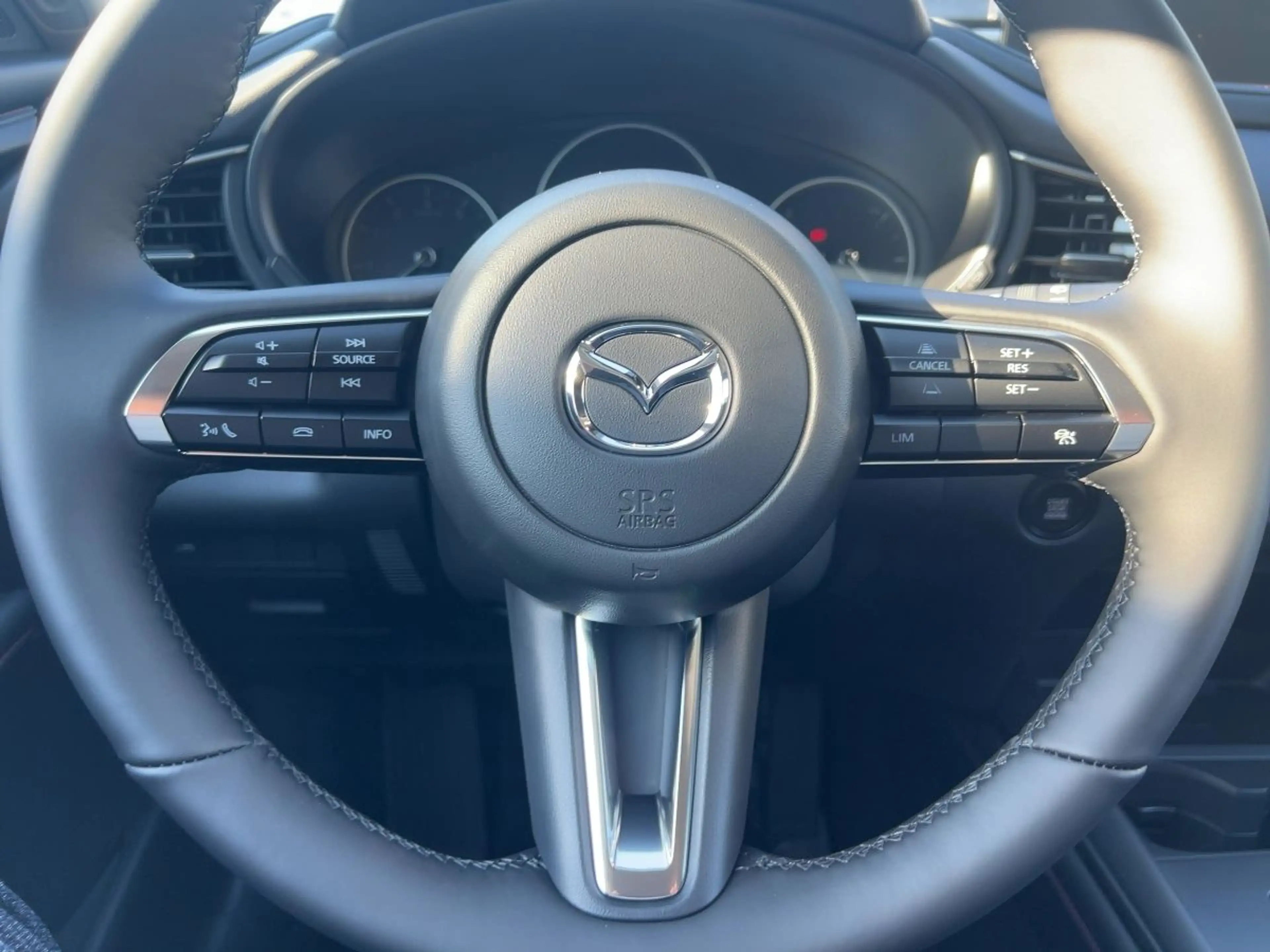 Mazda CX-30 G140 6MT 2WD HOMURA Carplay, RFK, SHZ Navi — photo 12