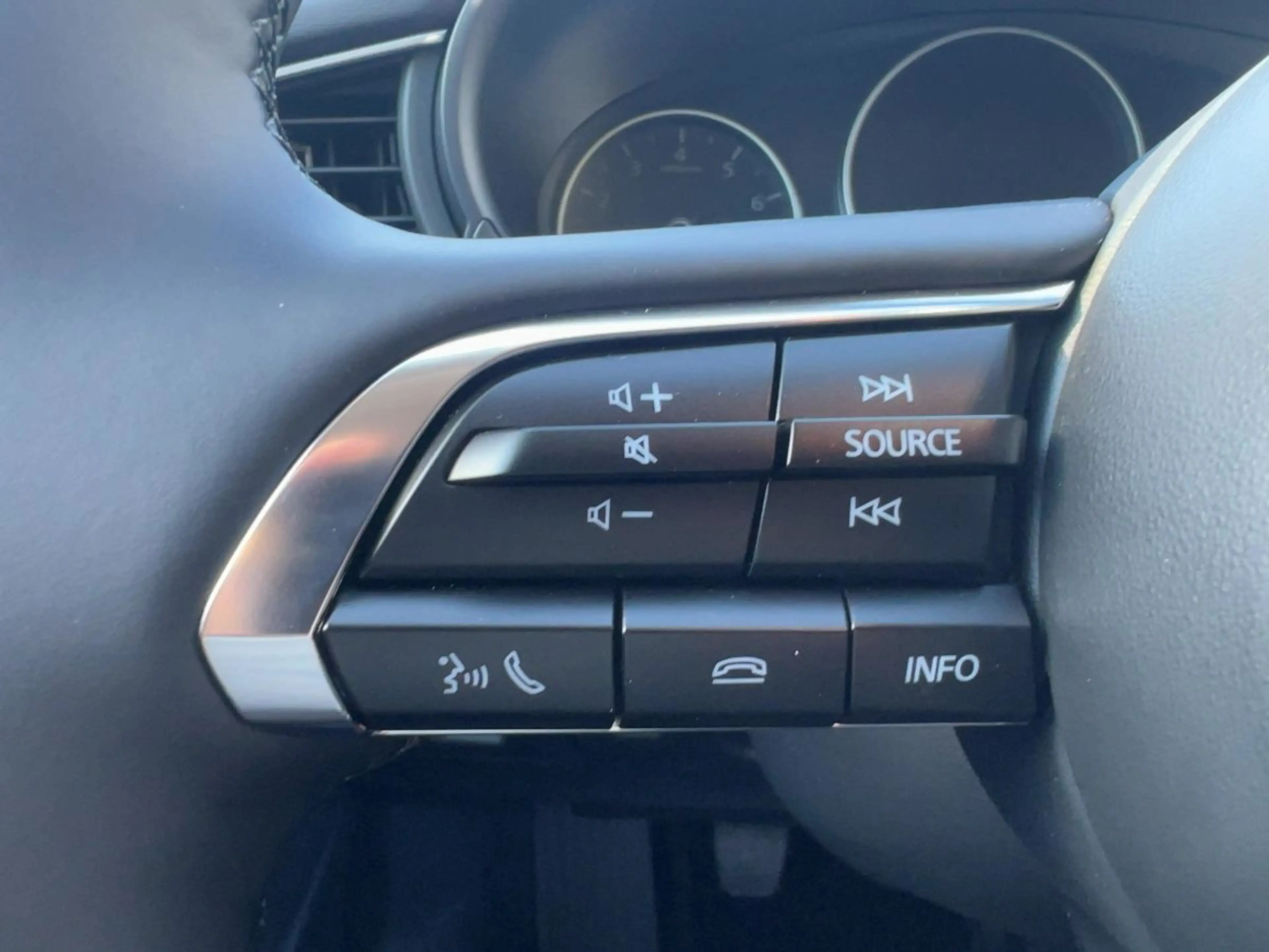 Mazda CX-30 G140 6MT 2WD HOMURA Carplay, RFK, SHZ Navi — photo 13