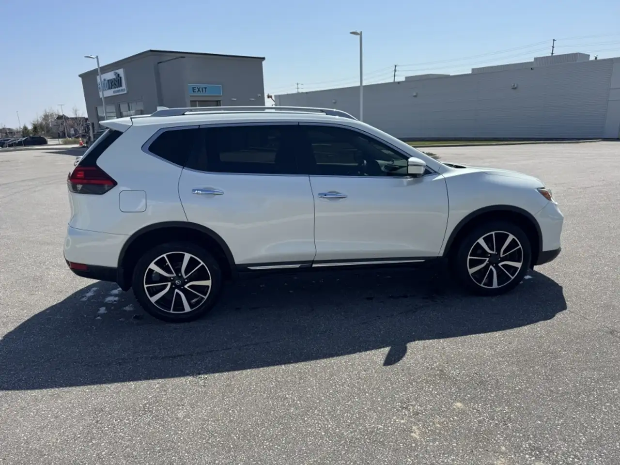Nissan Rogue снимка Nissan Rogue
