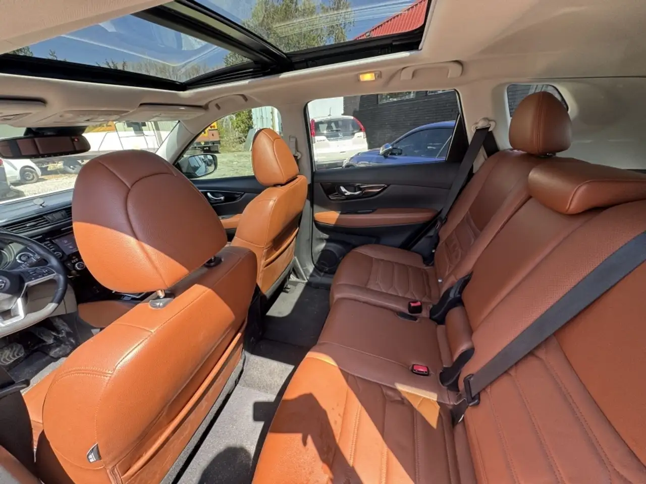 Nissan Rogue снимка Nissan Rogue