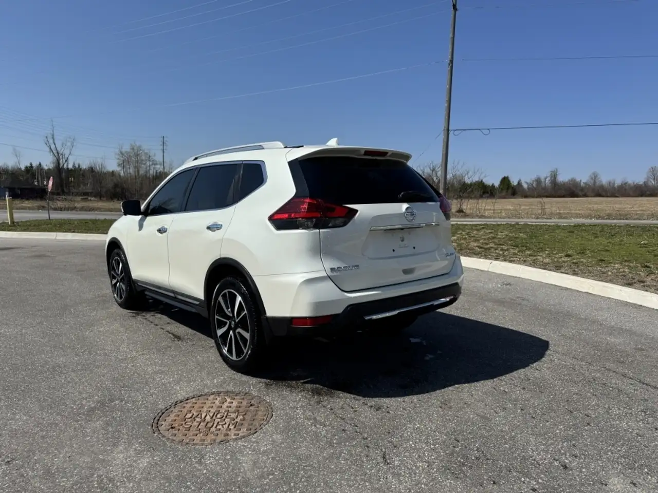 Nissan Rogue снимка Nissan Rogue