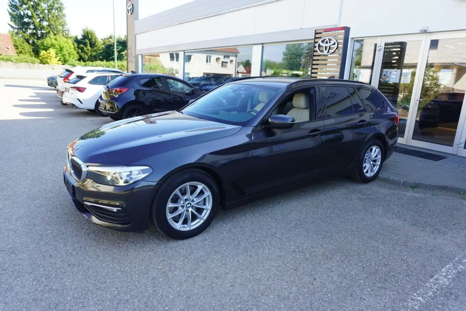 BMW 520 d Touring Aut. *LED*KAMERA*LEDER* Grau - 2