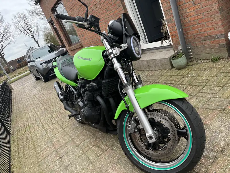Kawasaki ZR - 7 - foto 4