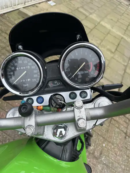 Kawasaki ZR - 7 - foto 6