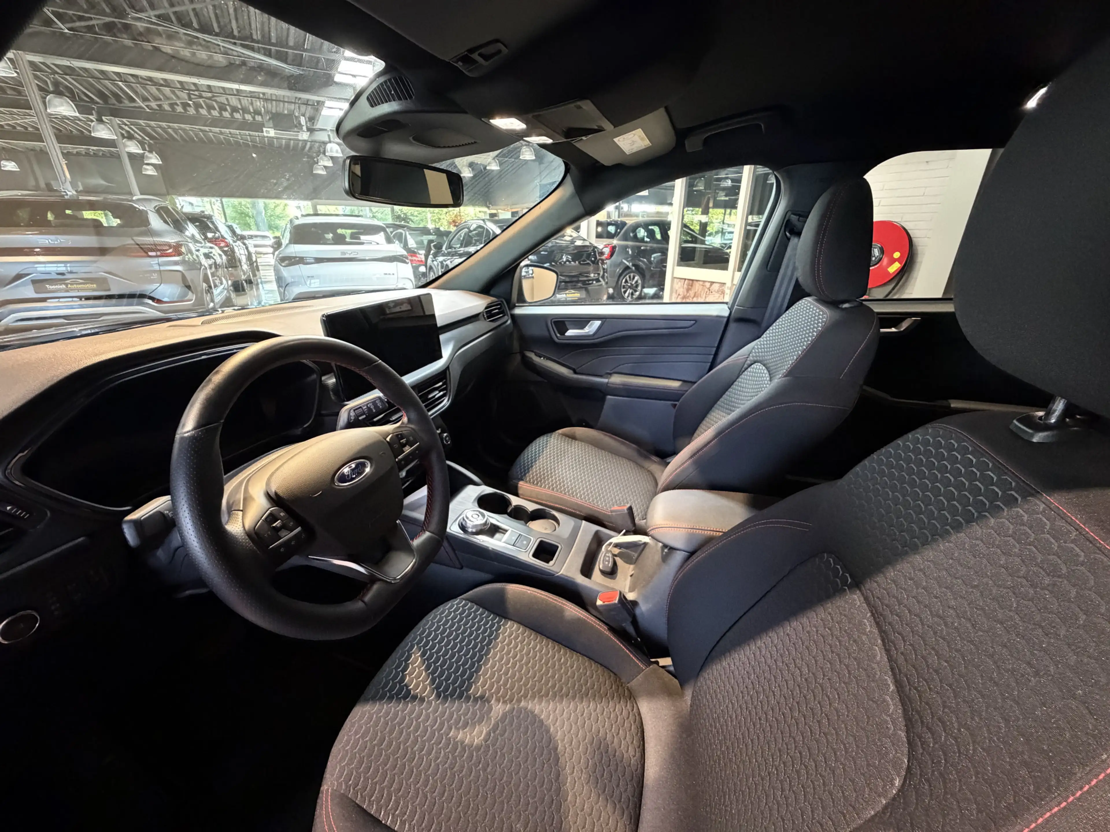 Ford Kuga 2.5 PHEV ST-Line X STOEL EN STUUR VERWARMING — photo 11