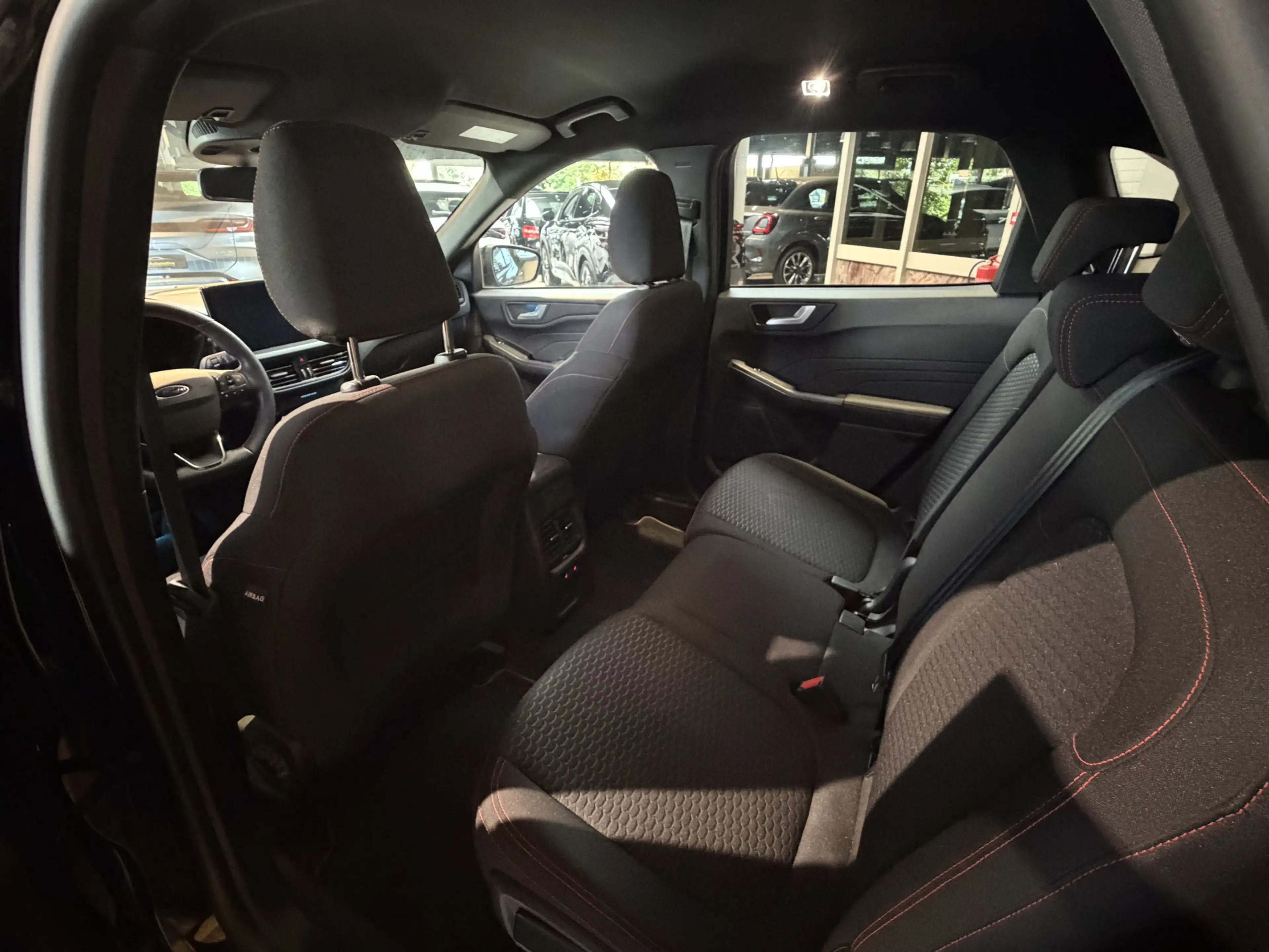 Ford Kuga 2.5 PHEV ST-Line X STOEL EN STUUR VERWARMING — photo 17