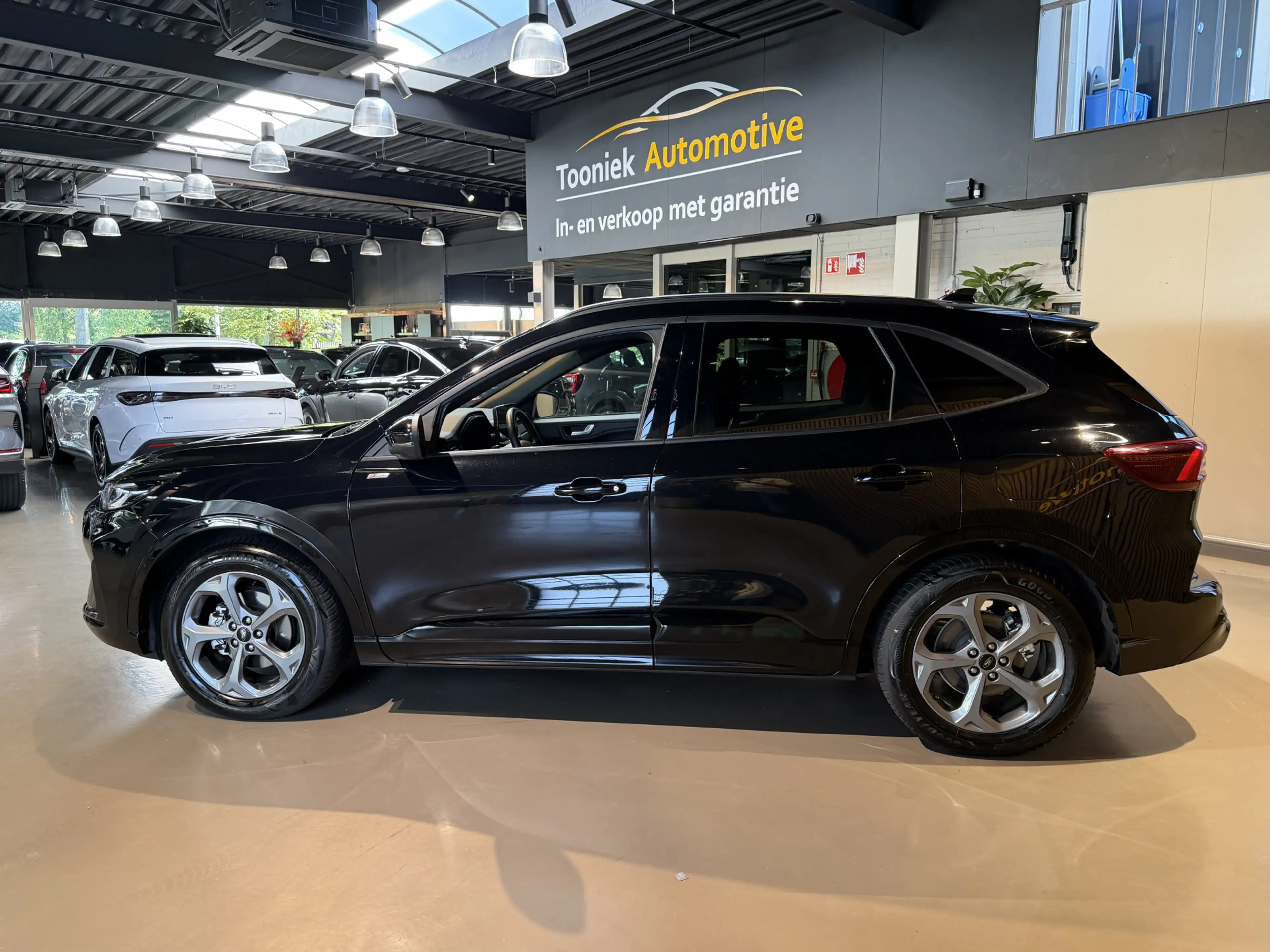 Ford Kuga 2.5 PHEV ST-Line X STOEL EN STUUR VERWARMING — photo 6
