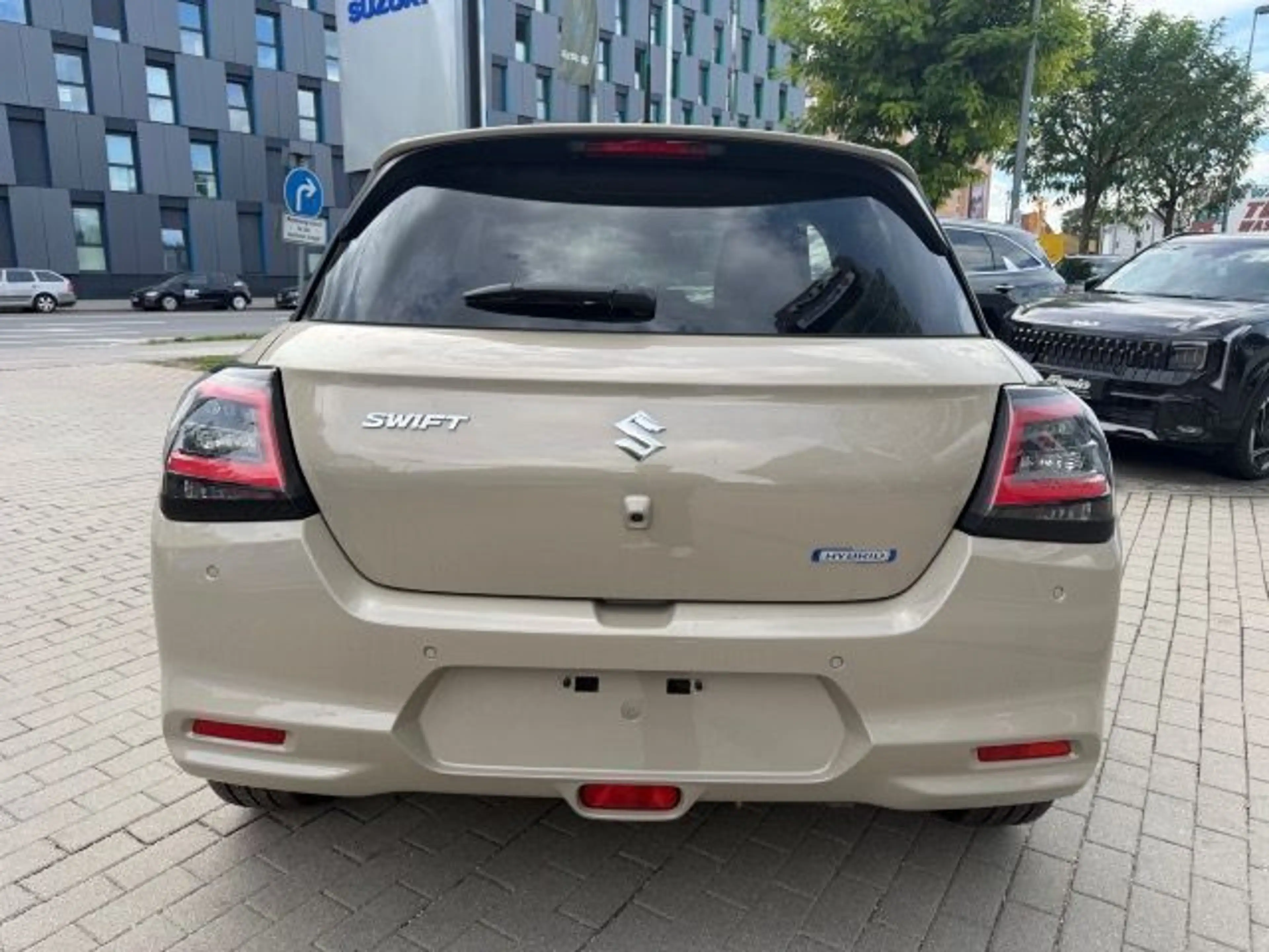 Suzuki Swift Comfort+ Allgrip Hybrid — photo 8
