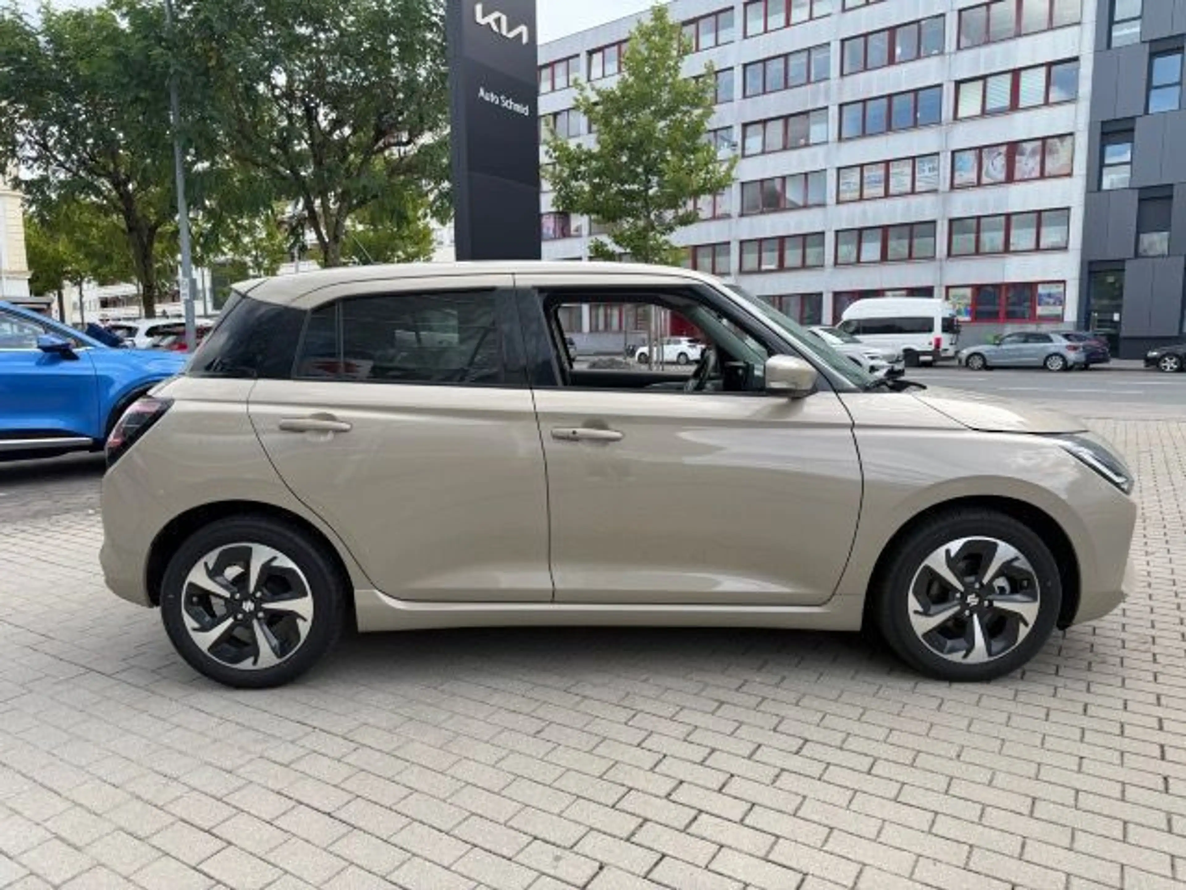 Suzuki Swift Comfort+ Allgrip Hybrid — photo 5