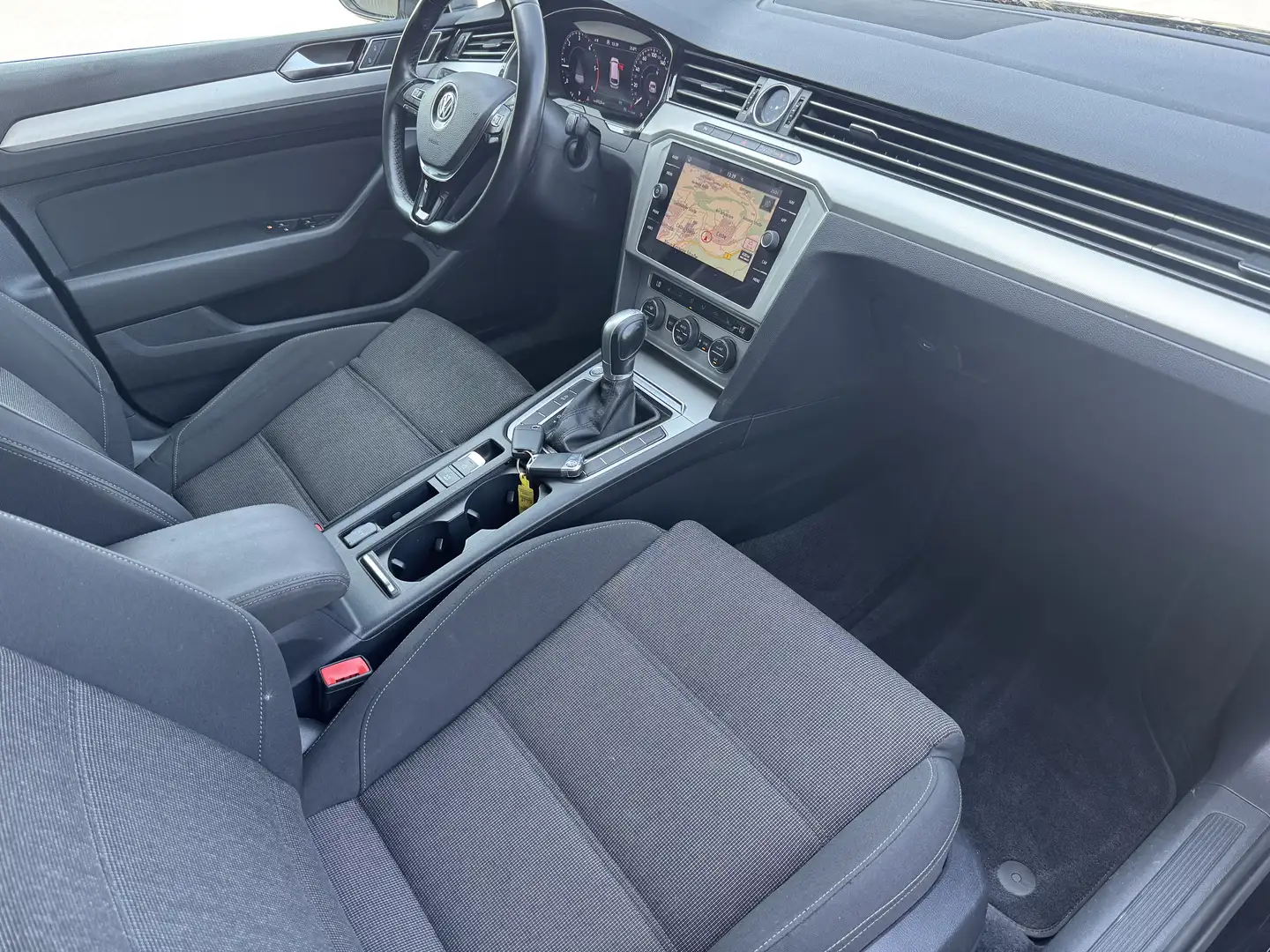 Volkswagen Passat Variant 2,0 TDI Aut.Comfortline /Navi/Kamera/LED/ACC Negro - 2