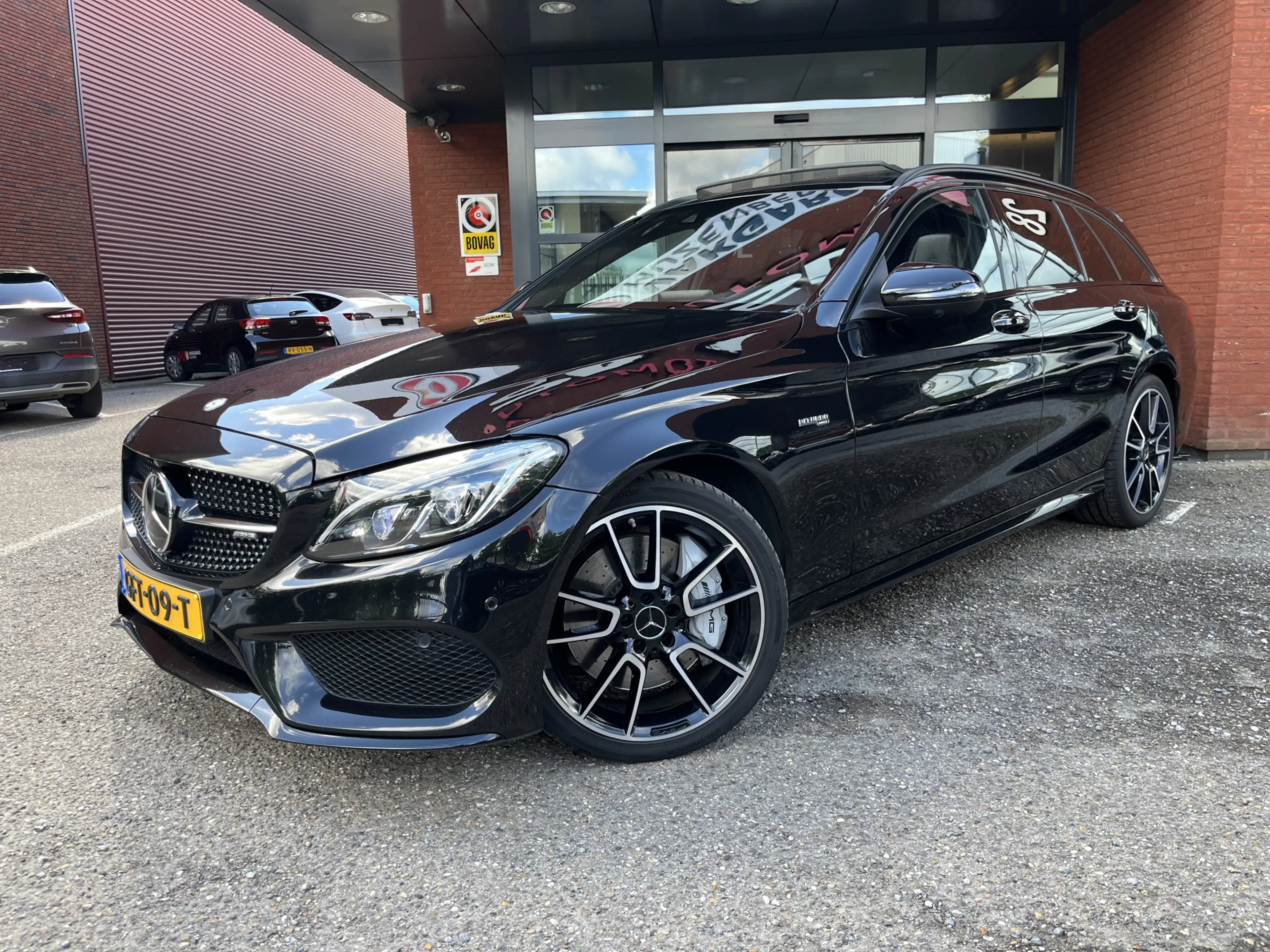 Mercedes-Benz C 43 AMG Estate 4MATIC // BURMESTER // SCHAALSTOELEN // PAN — photo 2