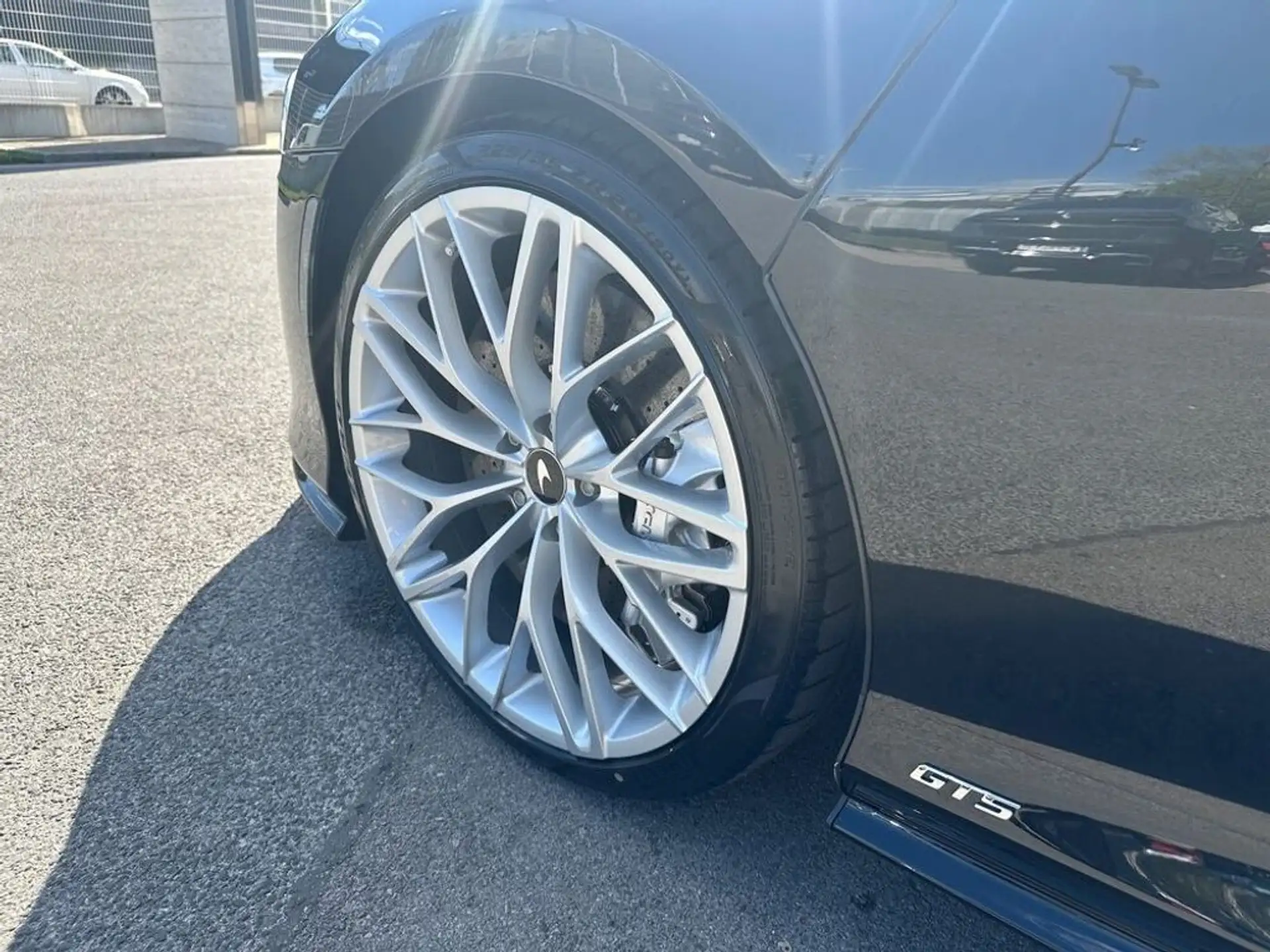 맥라렌 GTS 2026 검정 사진 7