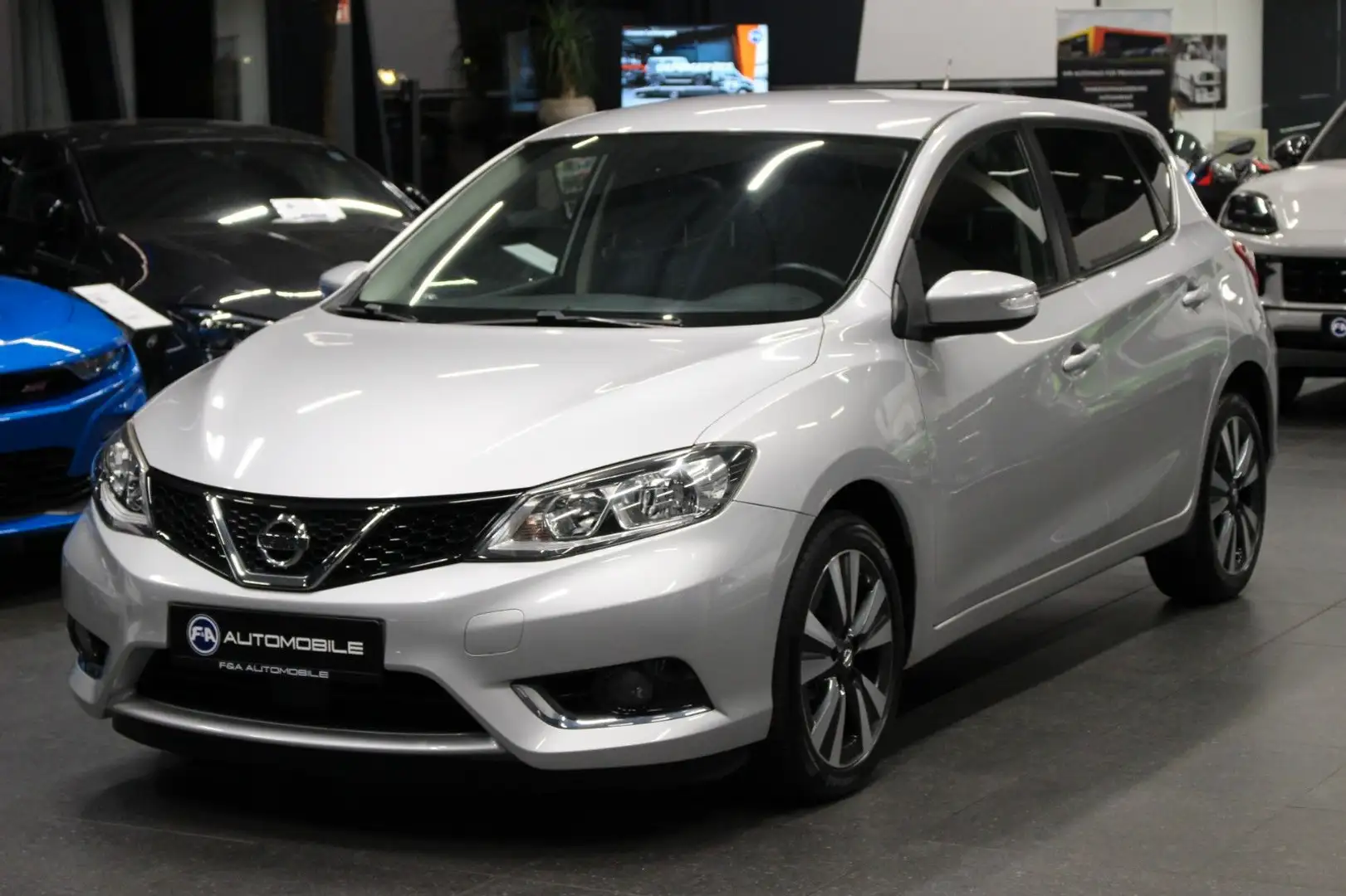 Nissan Pulsar 1.2 DIG-T N-TEC Xtronic*Kamera*Navi*2Hd Schwarz - 1
