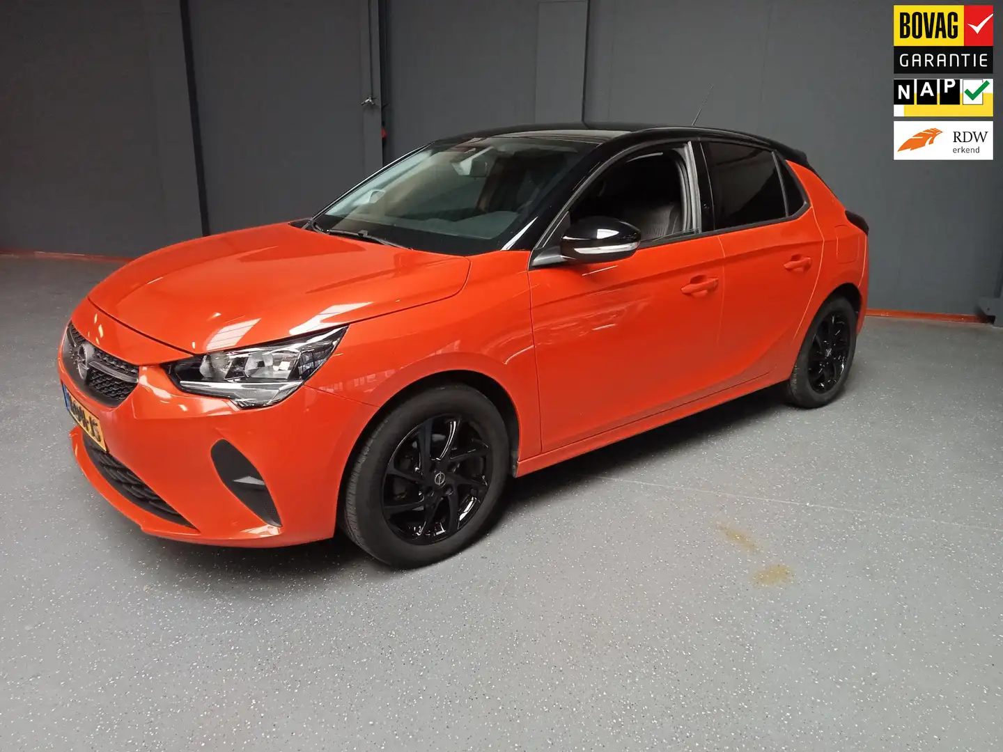 Opel Corsa 1.2 Edition 1e Eigenaar! Oranje - 1