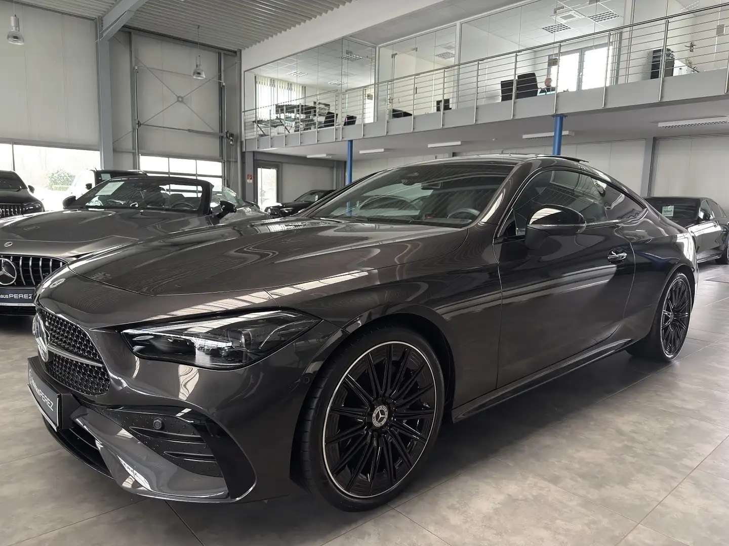 Mercedes-Benz CLE 300 4M Coupé AMG PREMIUM PLUS-STANDHEIZUNG Gris - 2