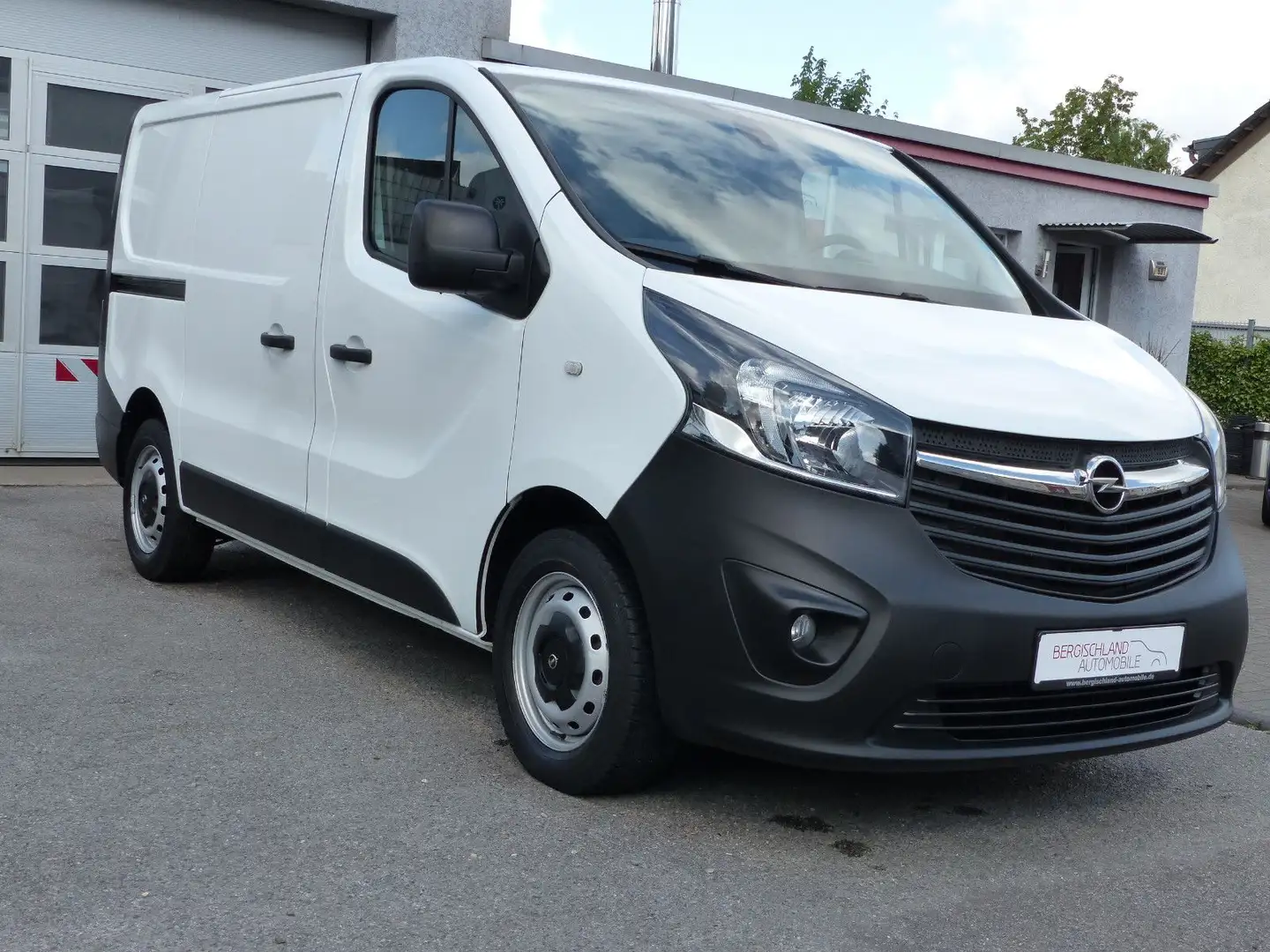 Opel Vivaro B  2,9t, Klima, Tempomat, Navi Weiß - 1