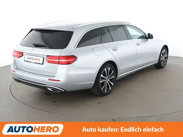 Mercedes-Benz E-Class view 6
