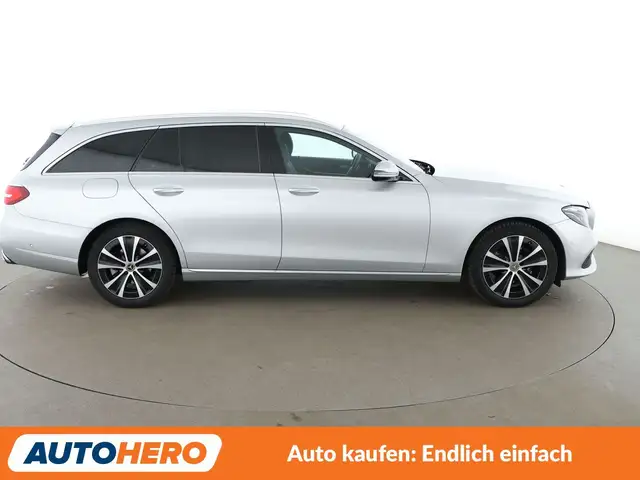 Mercedes-Benz E-Class view 7