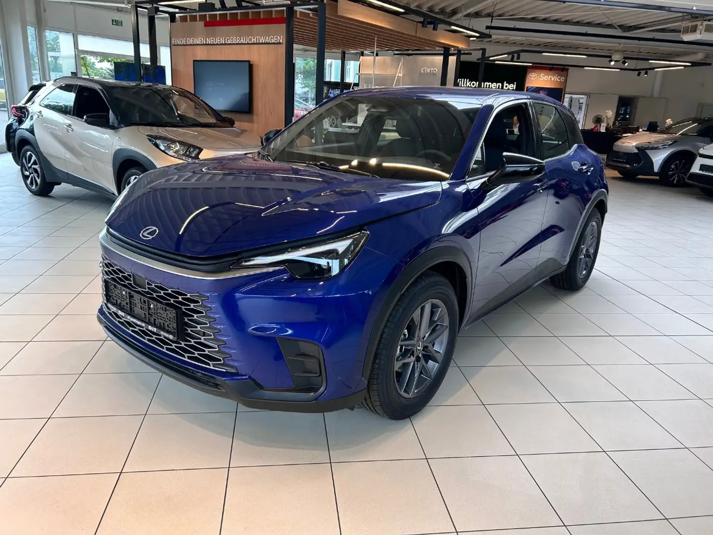 Lexus LBX 1.5 Hybrid Komfort Paket Blauw - 1