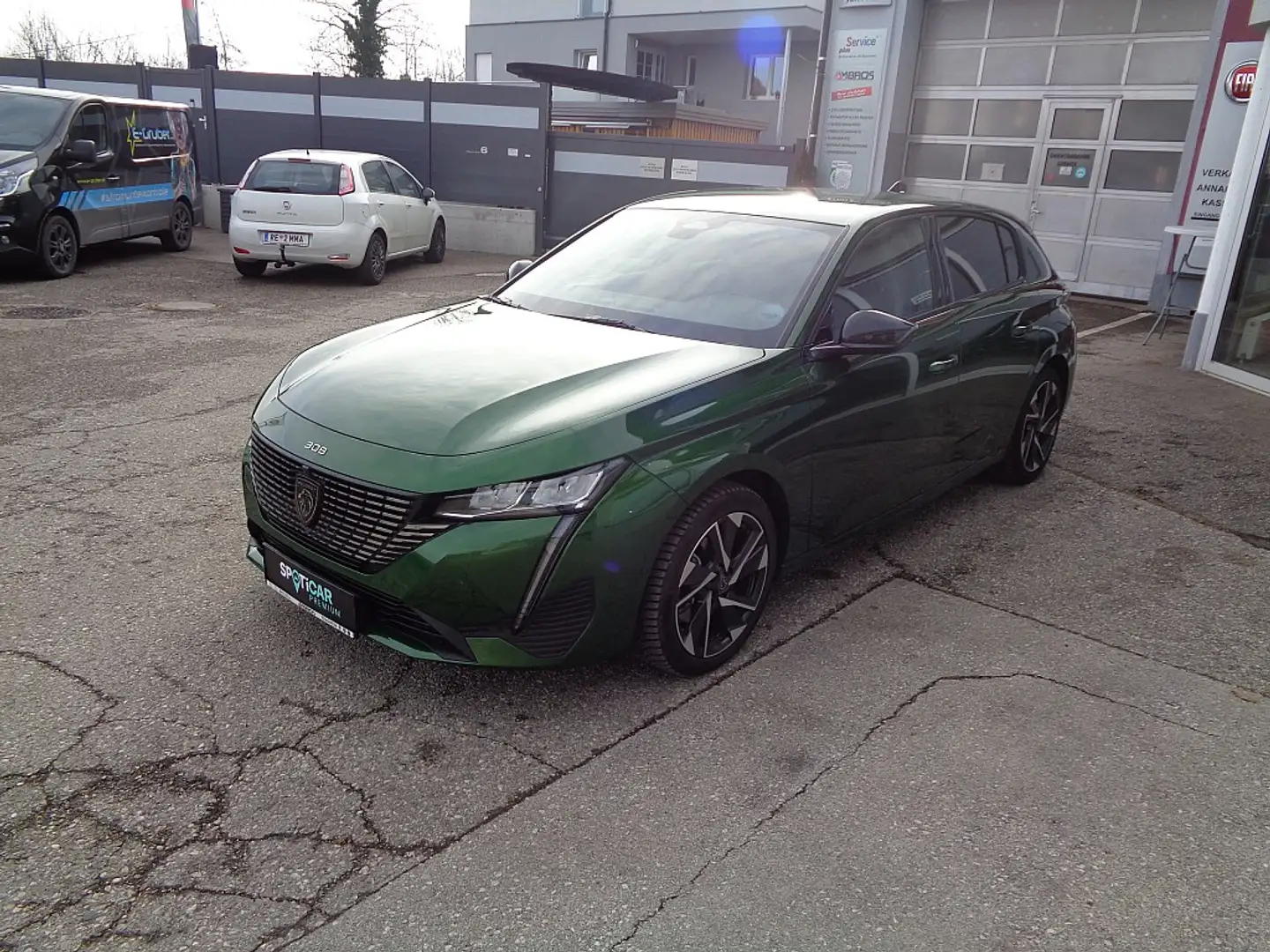Peugeot 308 BlueHDi 130 S&S EAT8 Allure Diesel Grün - 2