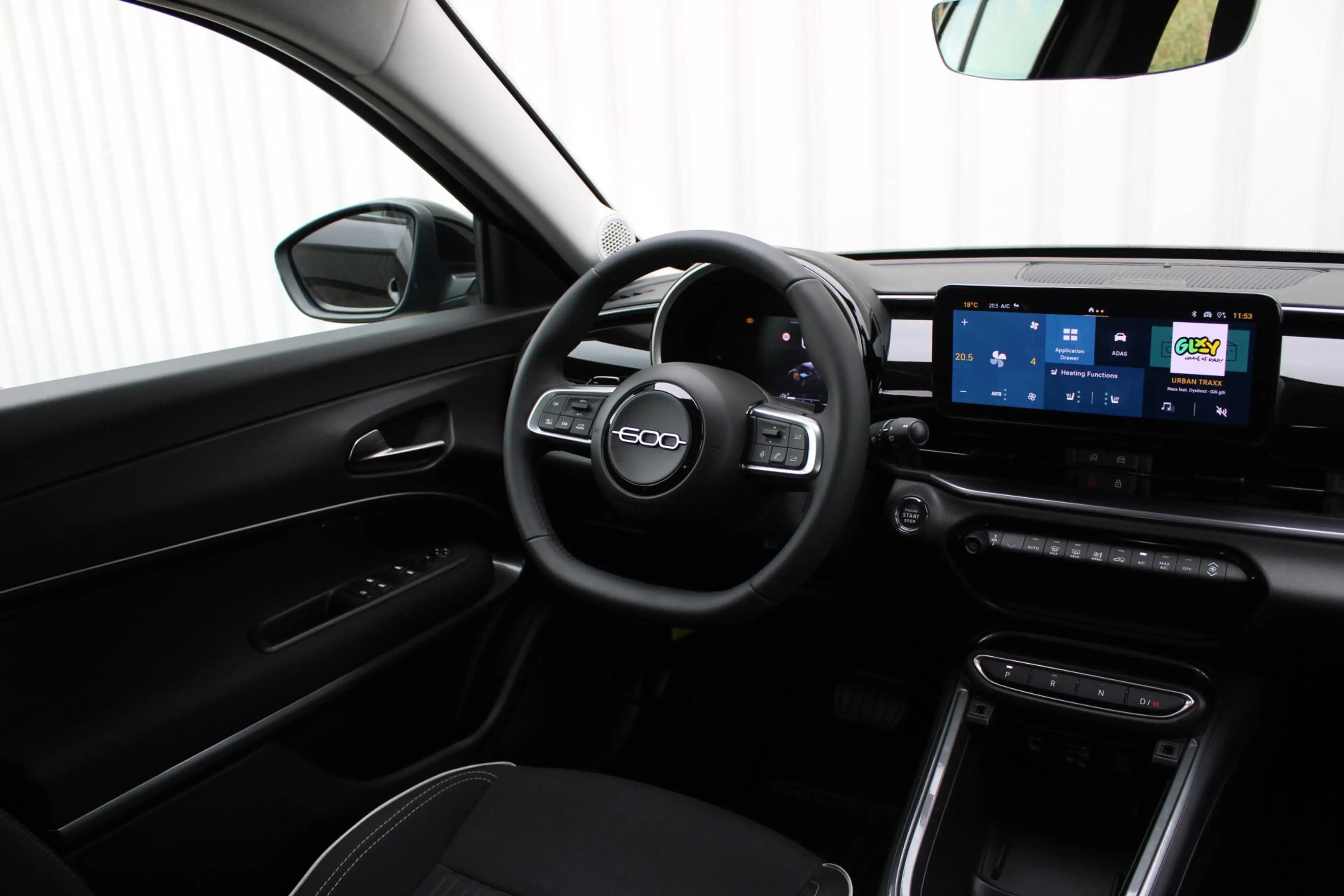 Fiat 600 1.2 Hybrid Urban | Incl. 12 maanden garantie | Cru — photo 2