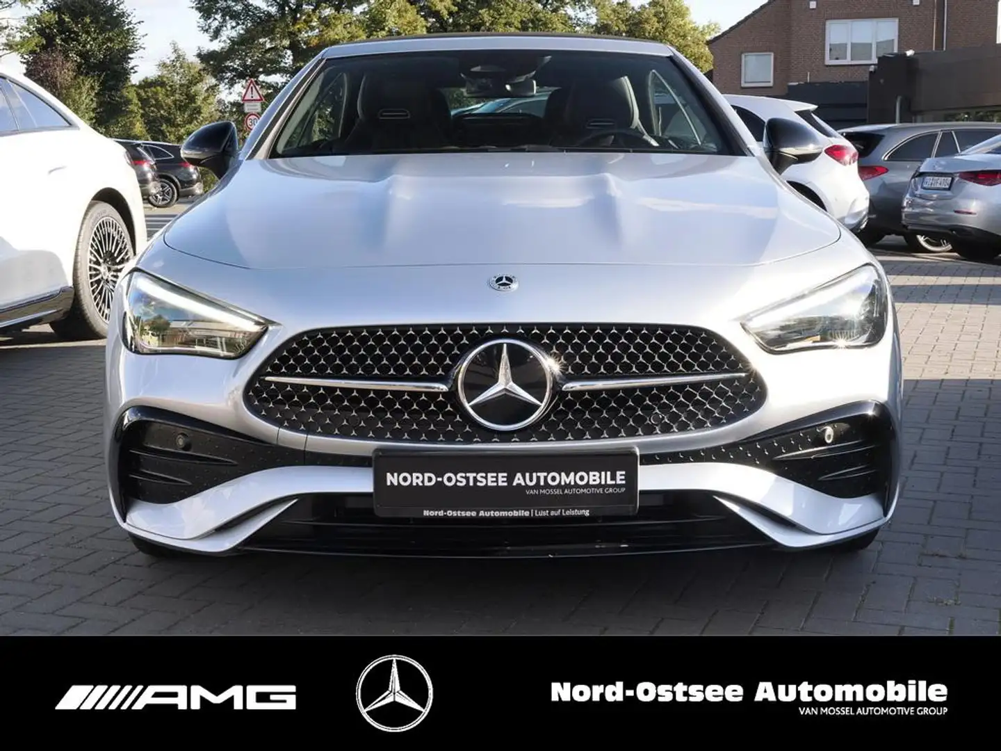 Mercedes-Benz CLE 200 CABRIO AMG ADV.+ NIGHT SOUND 3D Argent - 2