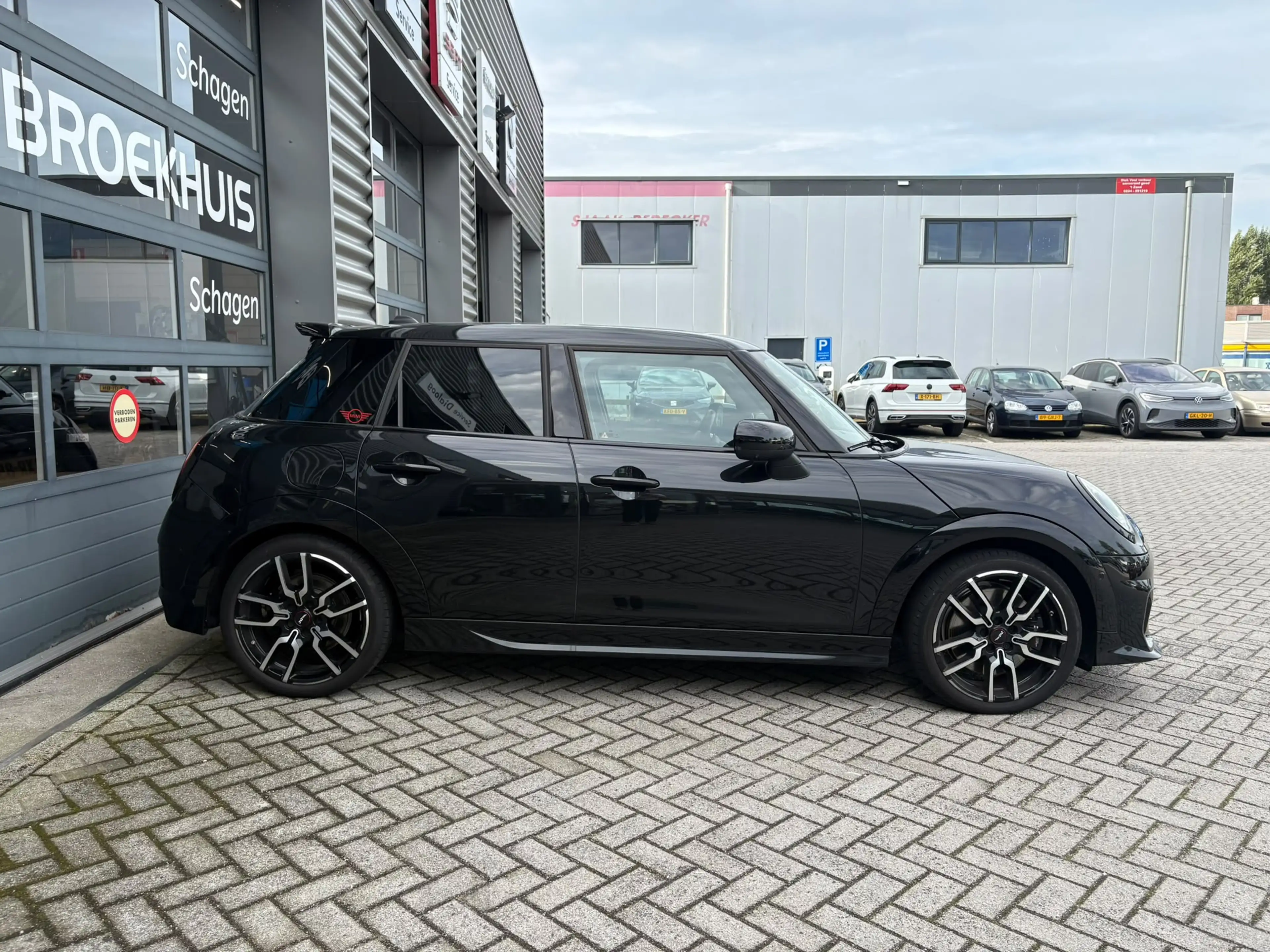 MINI Cooper S 5-Deurs 2.0 John Cooper Works XL 204 pk | Achterui — photo 5