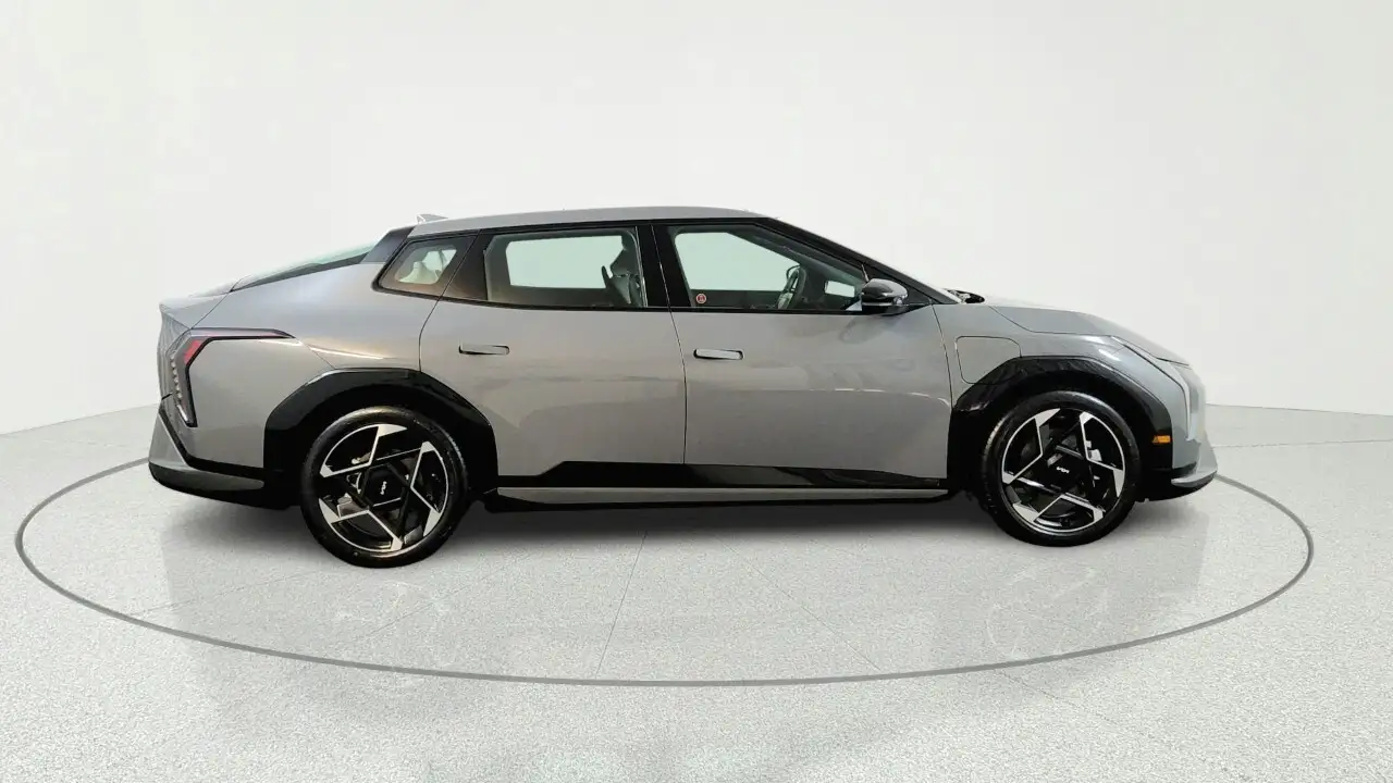 Kia EV4 снимка Kia EV4