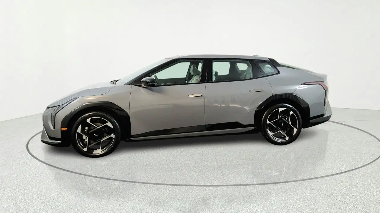 Kia EV4 снимка Kia EV4